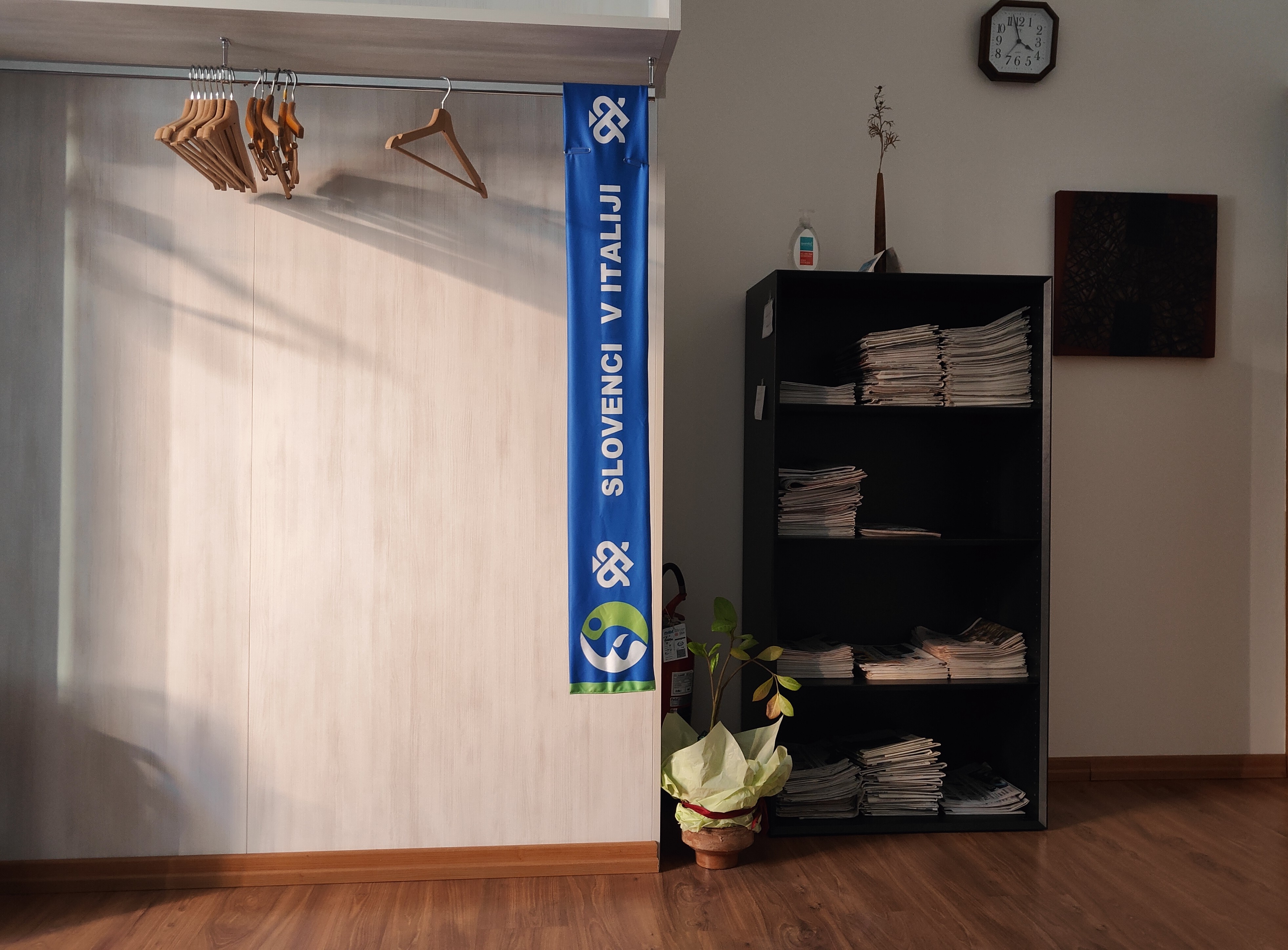 Šal na sedežu SKGZ v Trstu