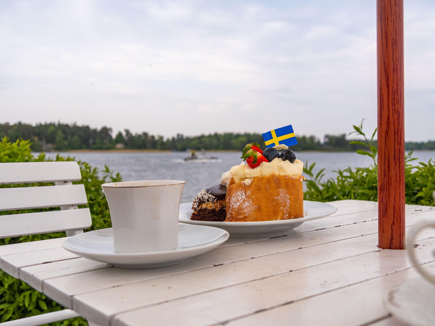 Švedska zastava pecivo jezero