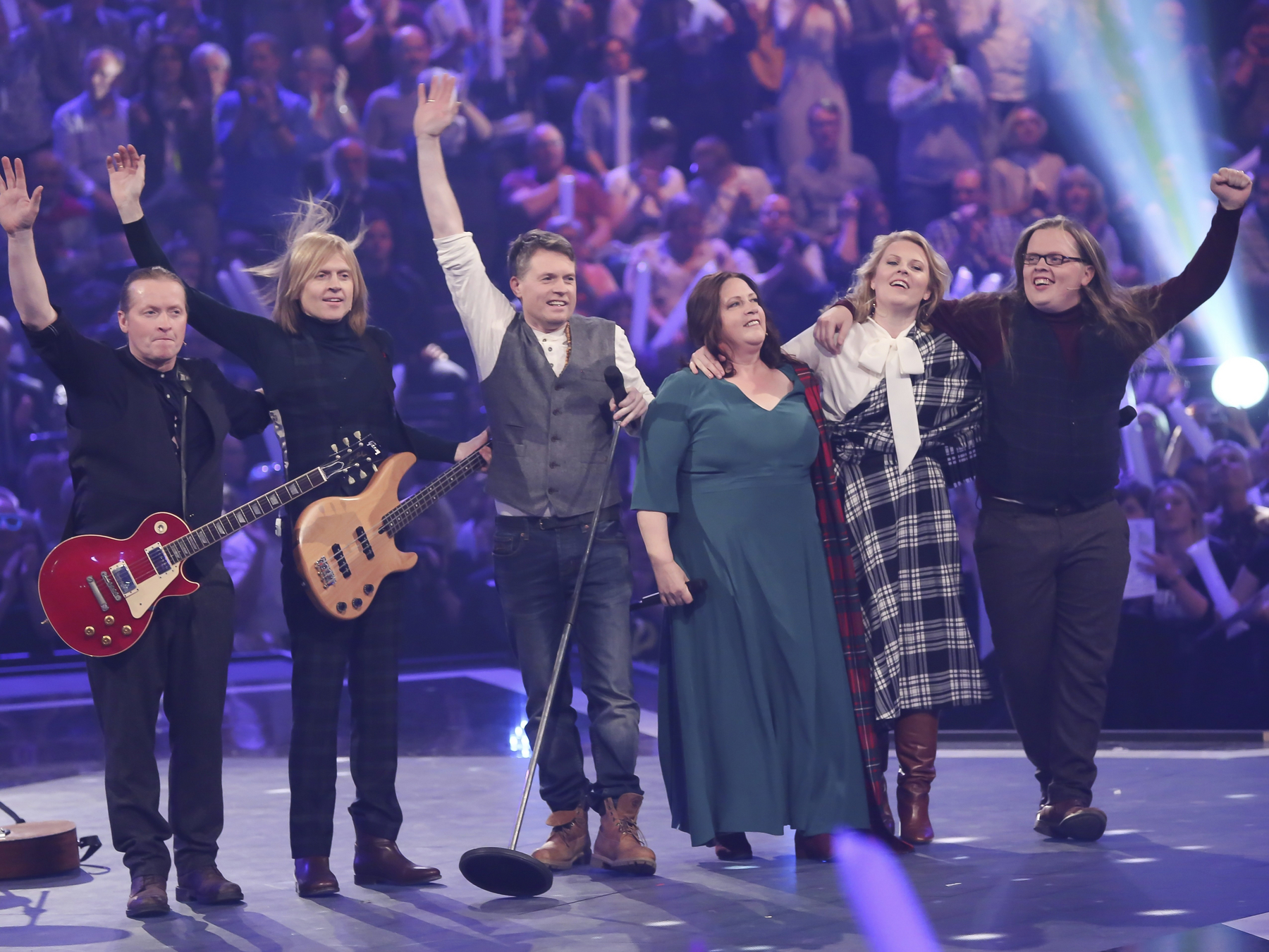 Kelly family in the ARD TV show Schlager Countdown in Oldenburg on 25.03.2017, Kelly family in the ARD TV show Schlager Countdown in Oldenburg on 25 March 2017,Image: 1001163164, License: Rights-managed, Restrictions: , Model Release: no