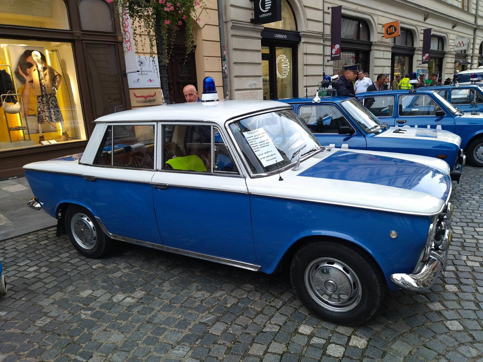 Razstava društva starodobnih policijskih vozil