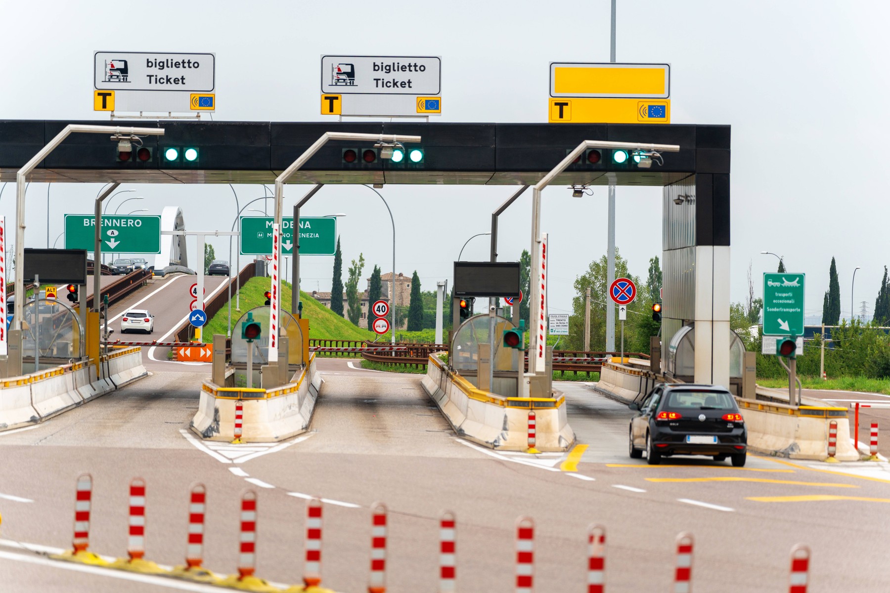 Italija, avtocesta, cestninska postaja