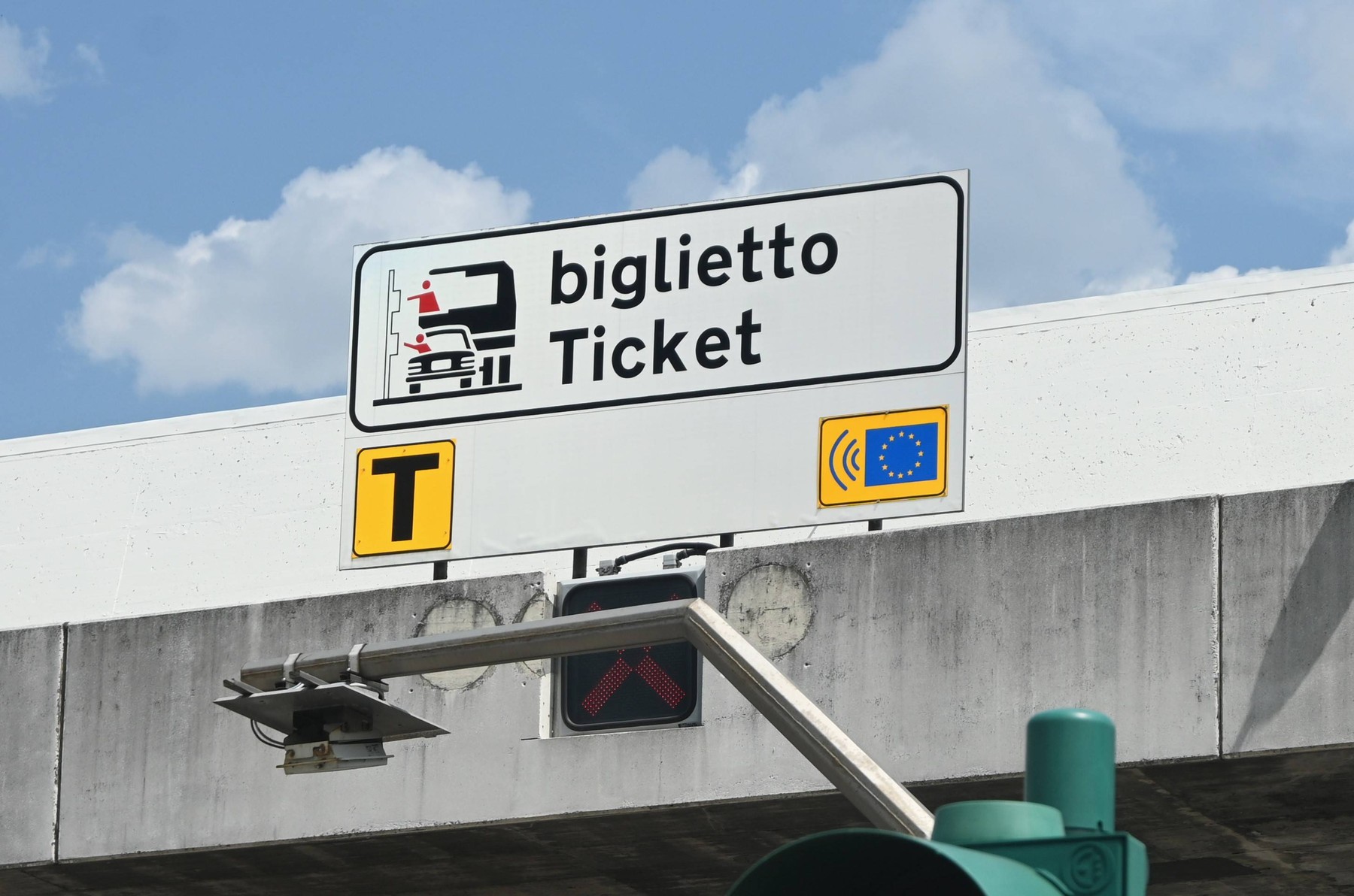 Italija, avtocesta, cestninska postaja