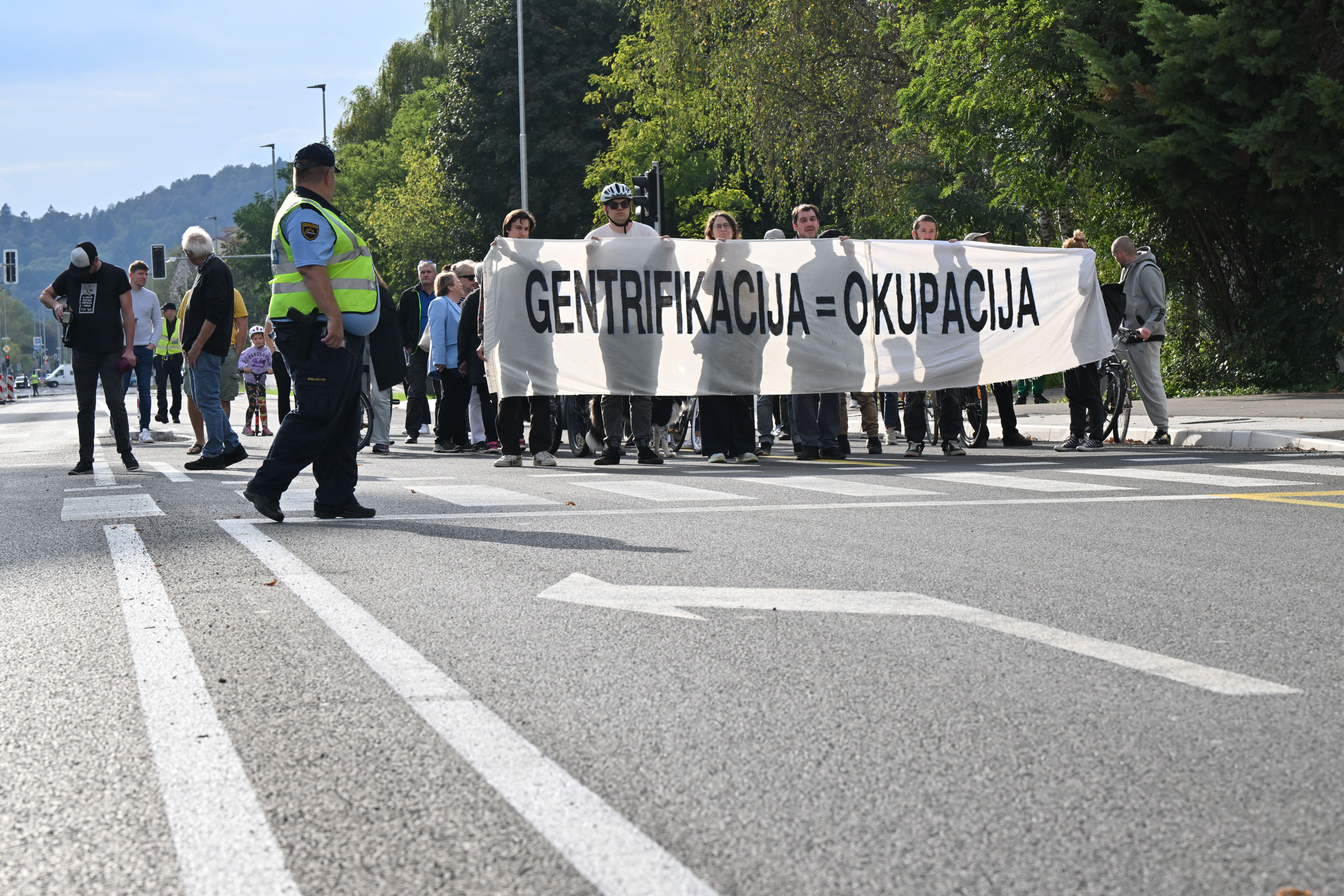 Protestni shod prebivalcev Savskega naselja