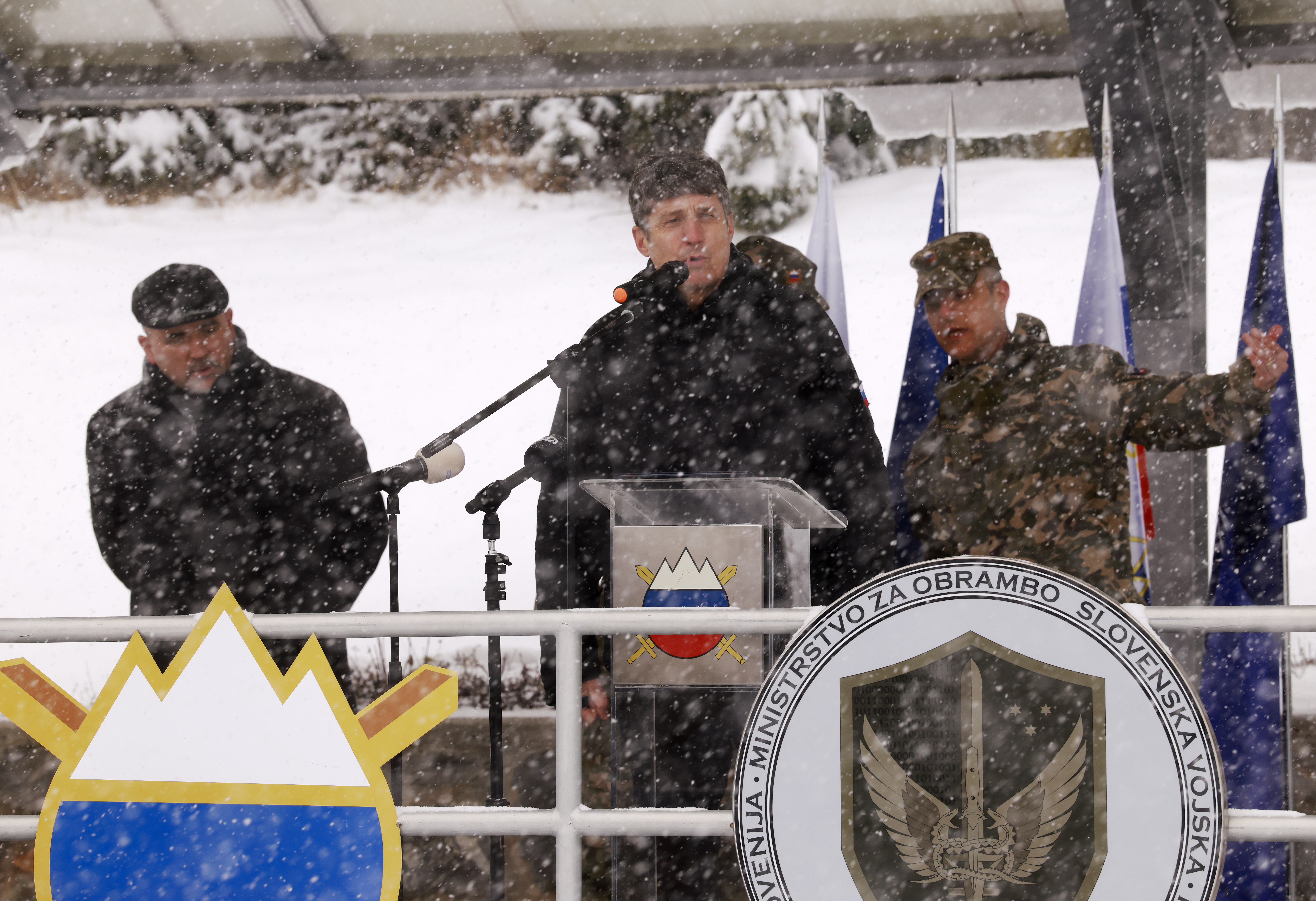 Minister za obrambo Borut Sajovic