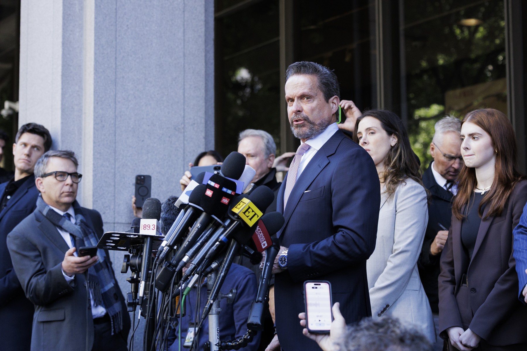 Alan Jackson, odvetnik