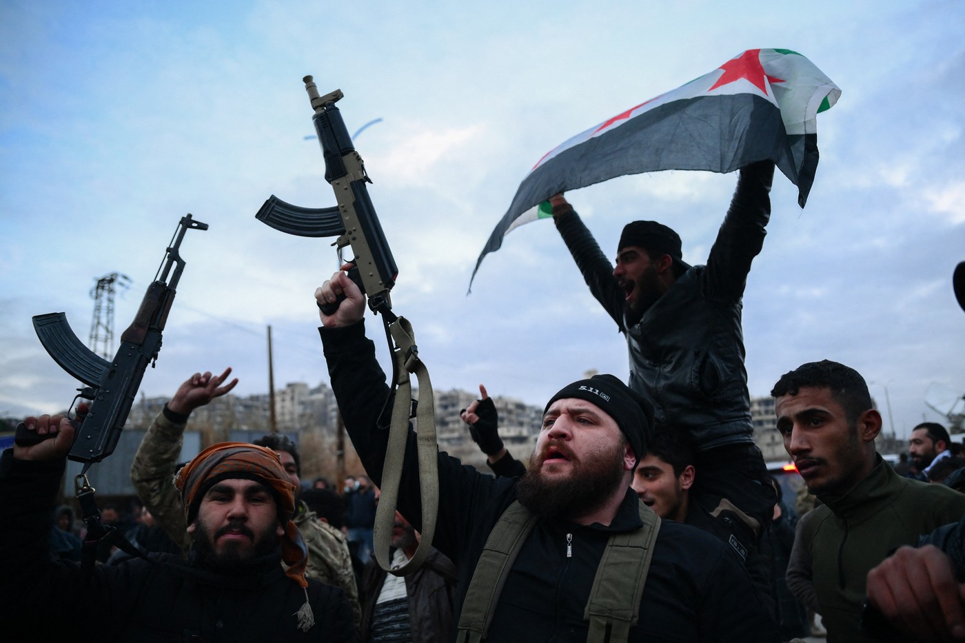 Alep zapustili še zadnji kurdski borci