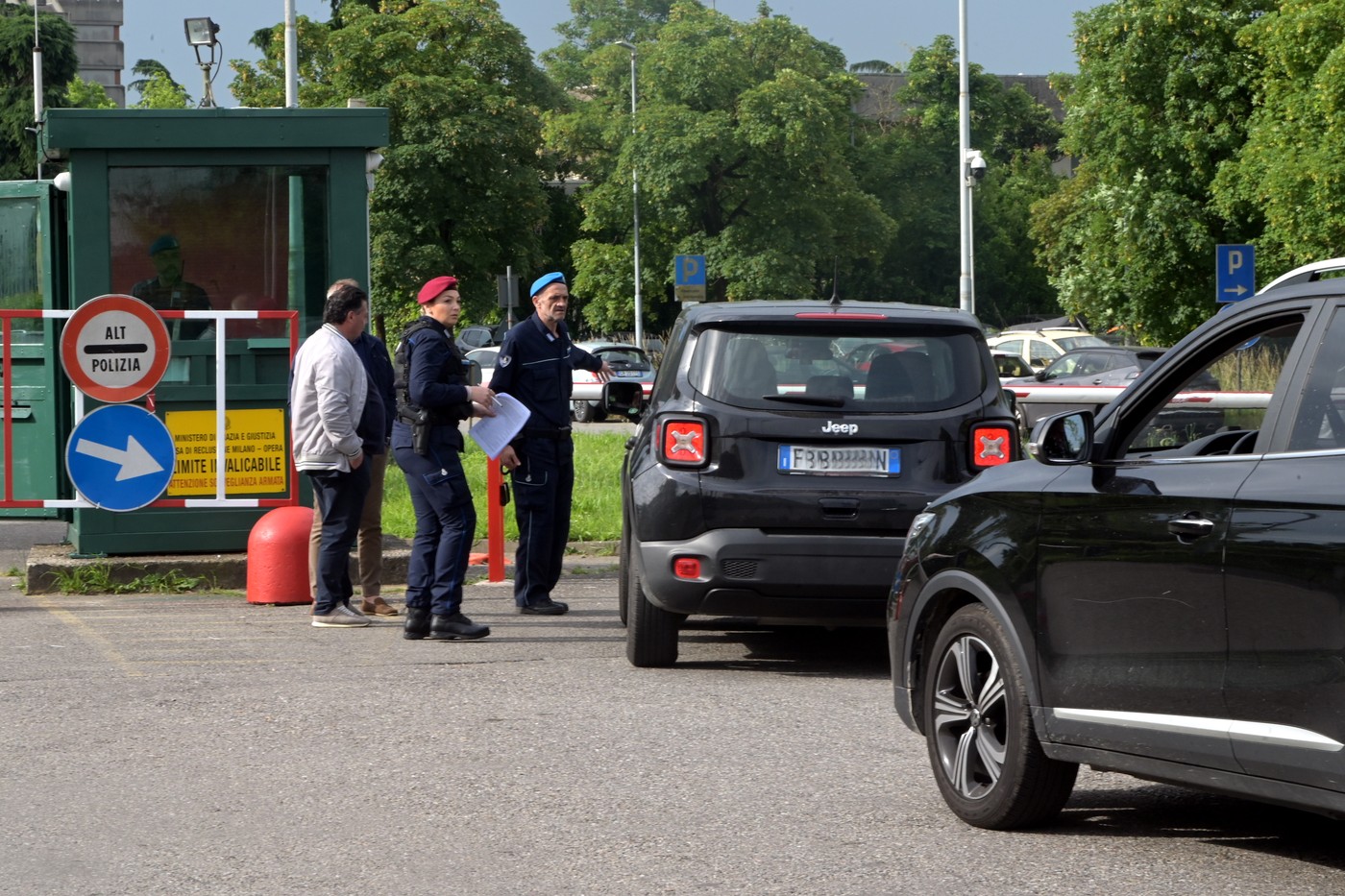 Sojenje v primeru Hydra