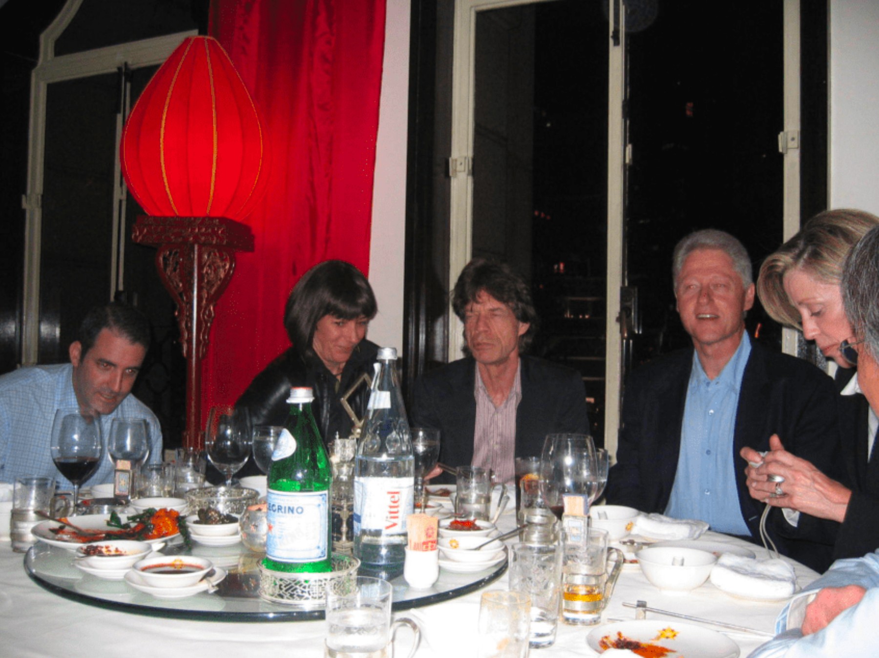 Ghislaine Maxwell, Mick Jagger in Bill Clinton na posesti Epsteina