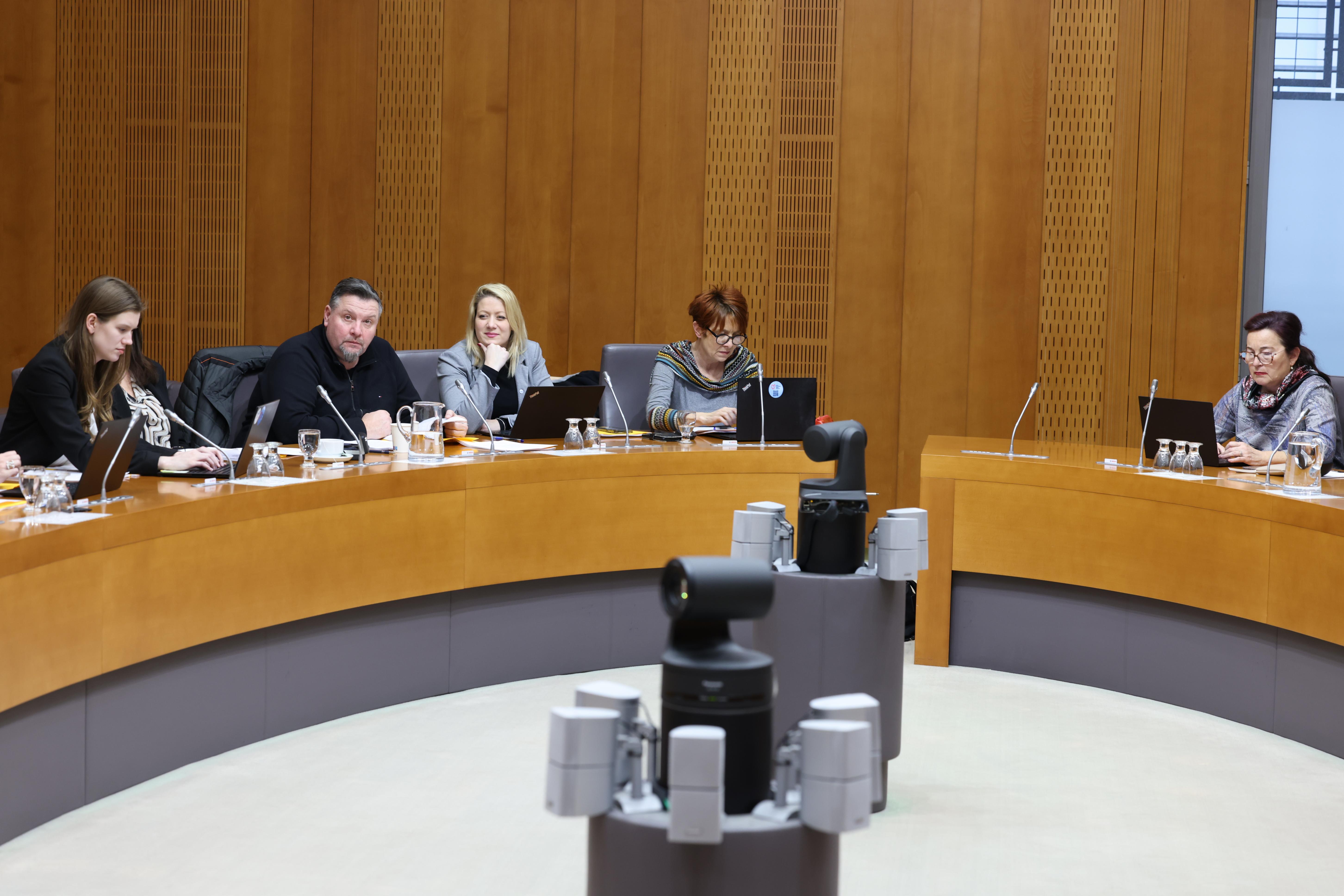 Seja Odbora za notranje zadeve, javno upravo in lokalno samoupravo