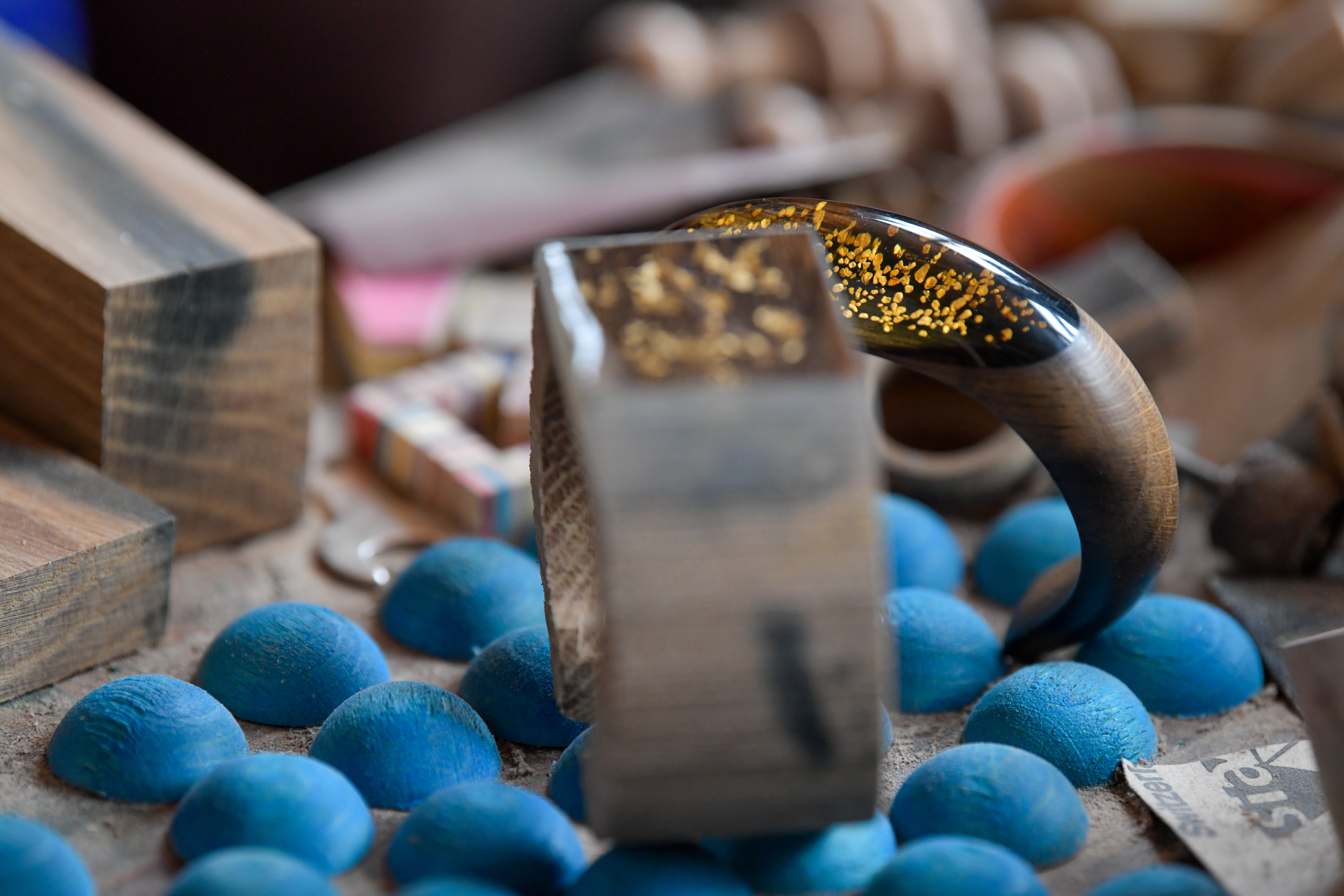 Srečko Molk, les, nakit, Ptuj, zlato