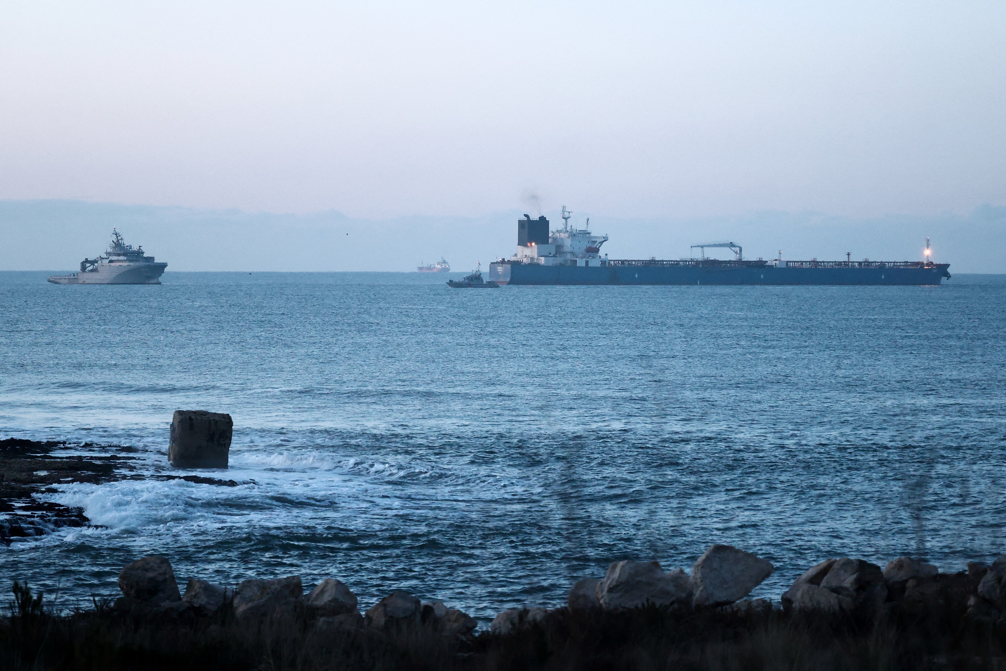 naftni tanker na morju