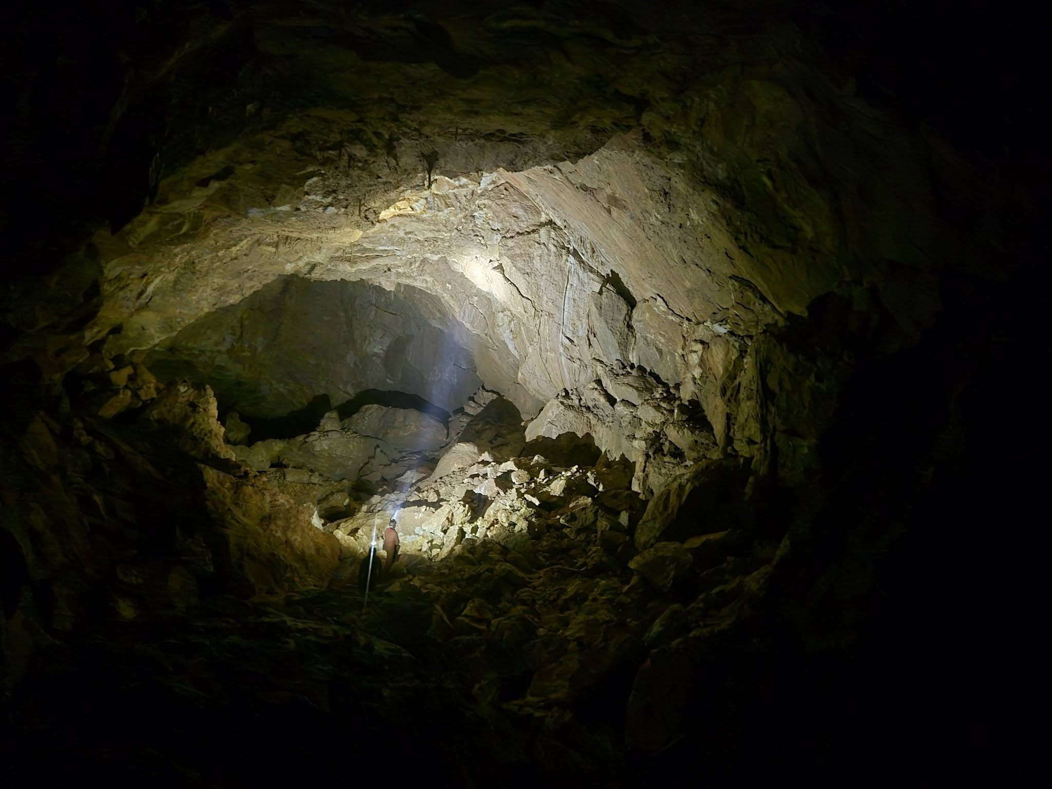 Klubu jamarjev Kostanjevica na Krki je po 60 letih iskanja v teh dneh uspelo veliko odkritje