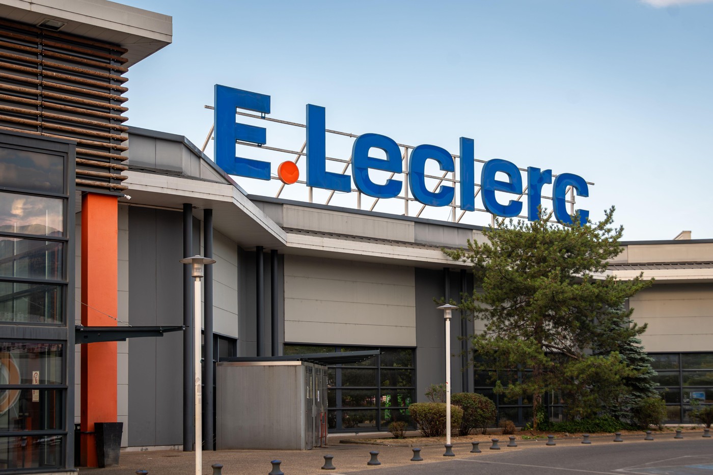 E. Leclerc
