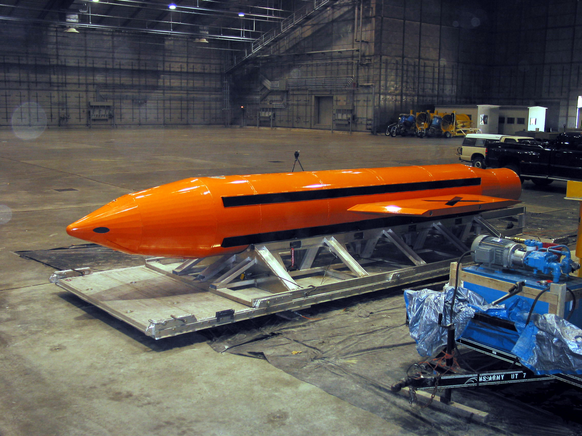 GBU-43/B Massive Ordnance Air Blast,