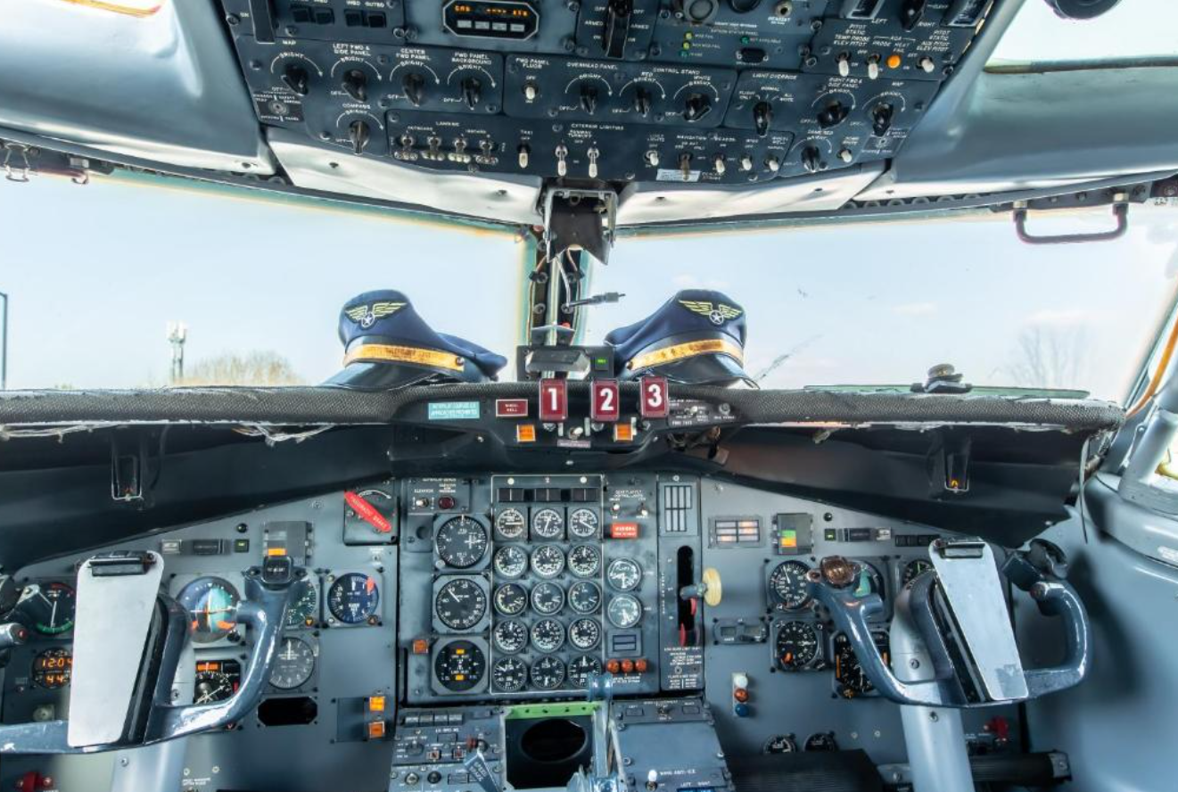 Luksuzna nastanitev - Boeing 727 Airliner Private Jet
