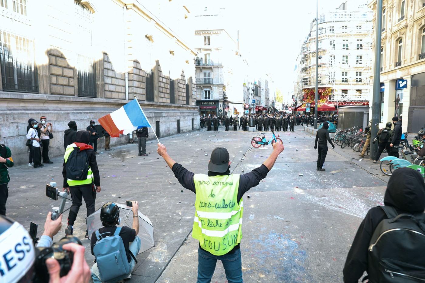 Rumeni jopiči Francija
