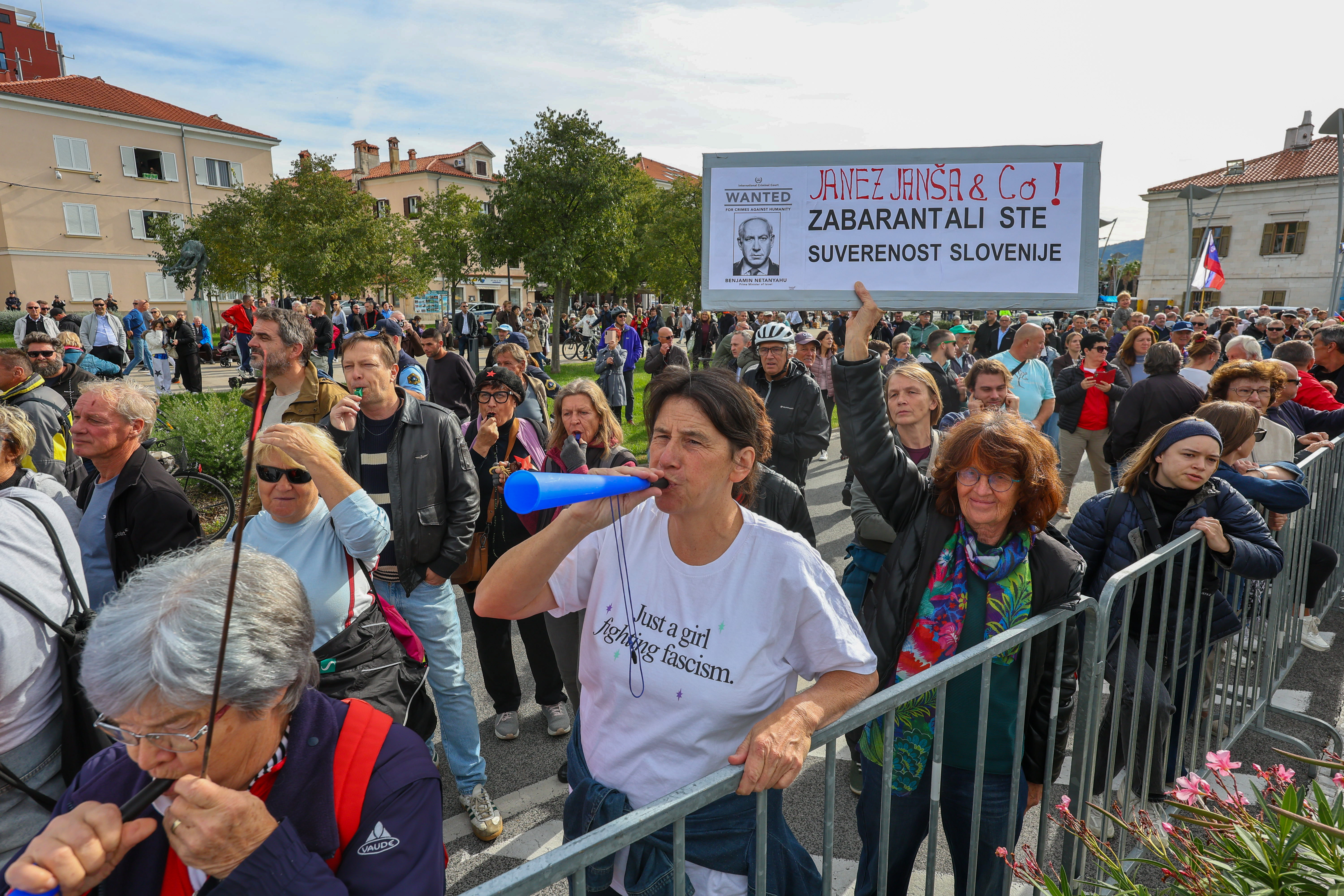 Protest ob robu proslave ob dnevu suverenosti v Kopru