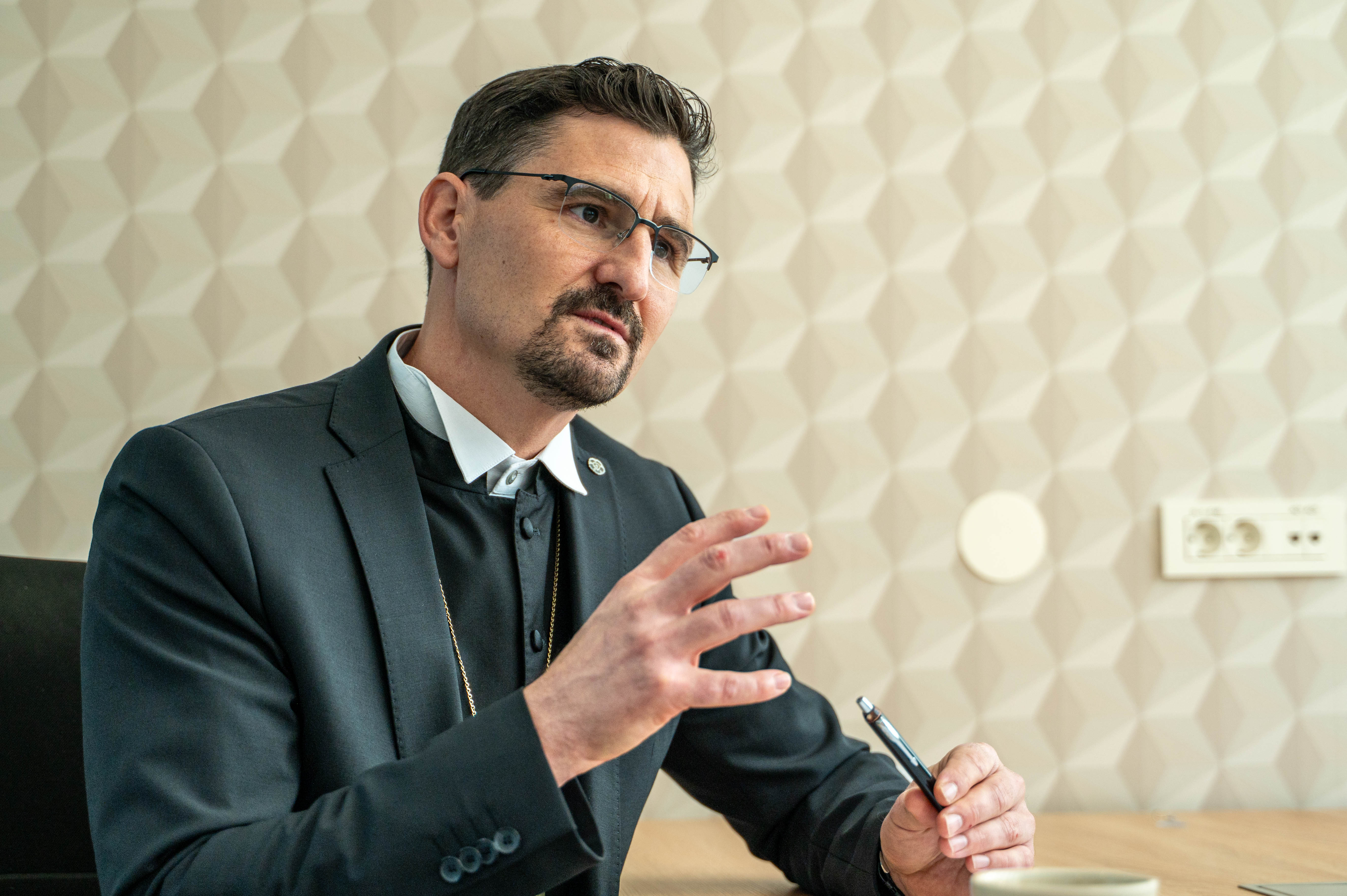 Aleksander Erniša, škof, Evangeličanska cerkev