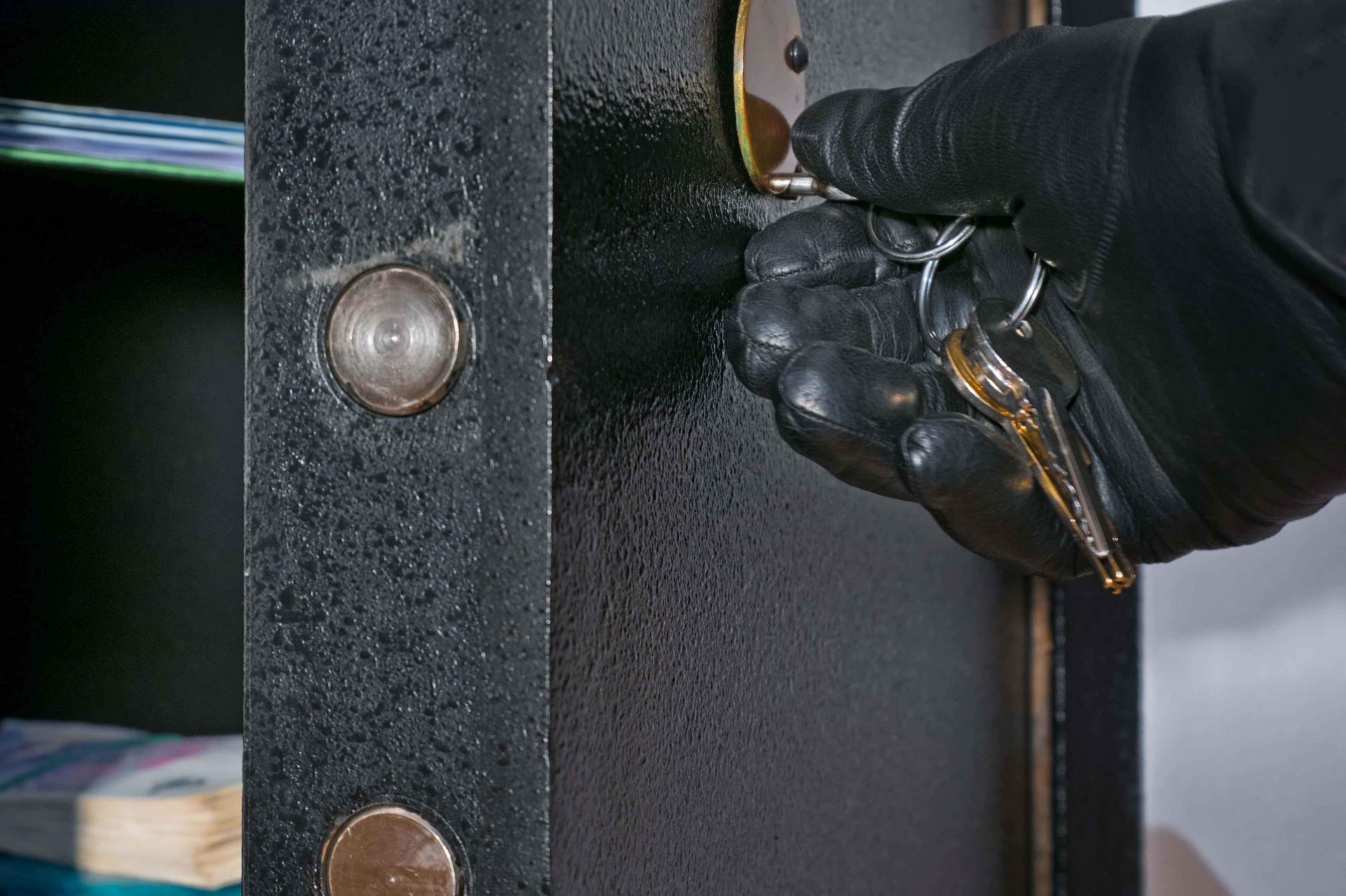 v
