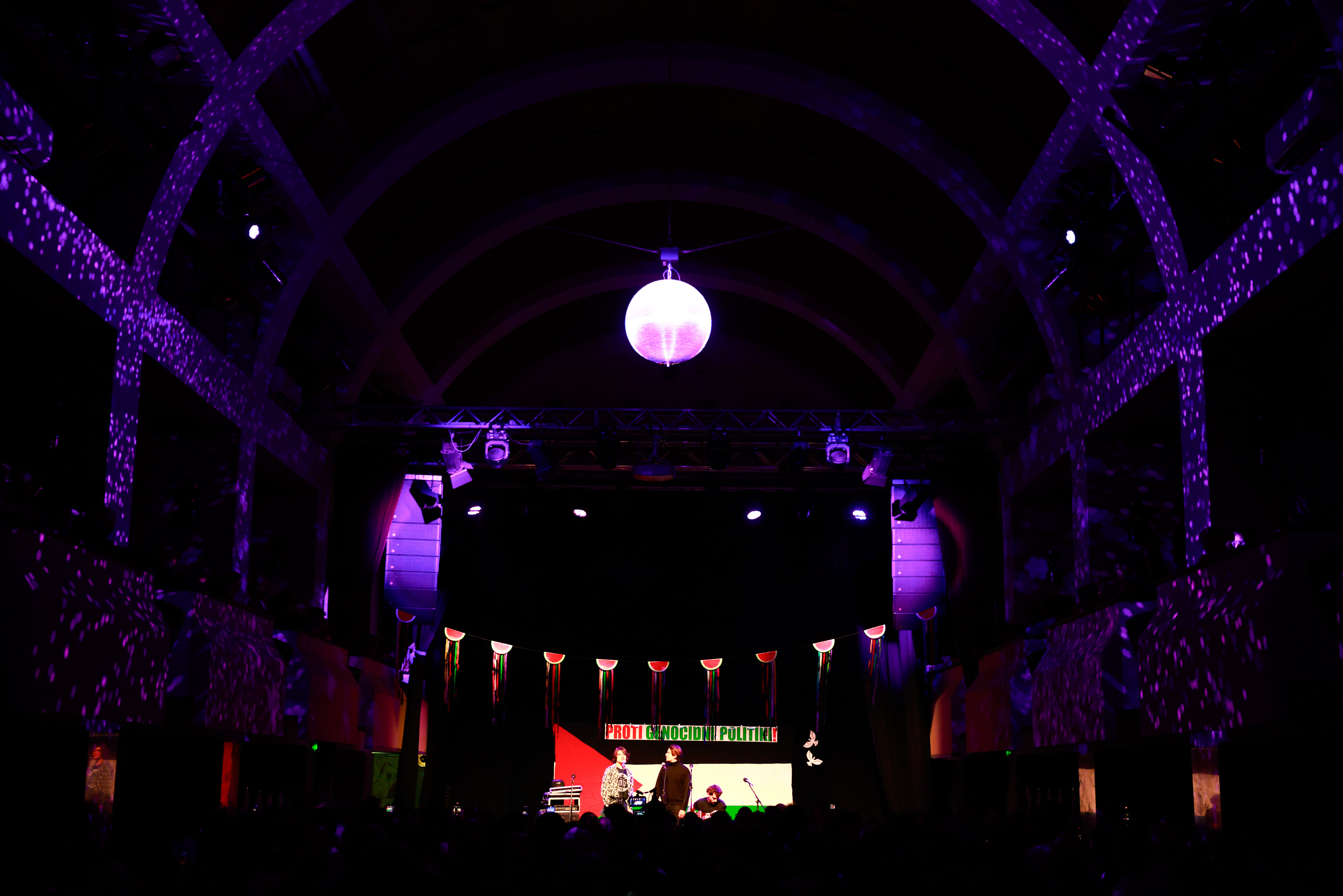 Koncert proti genocidni politiki