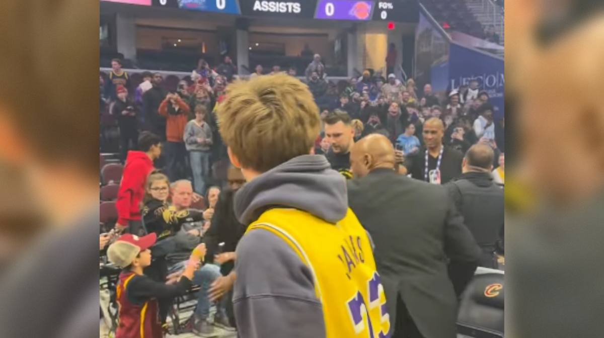 Varnostnik z Dončićem