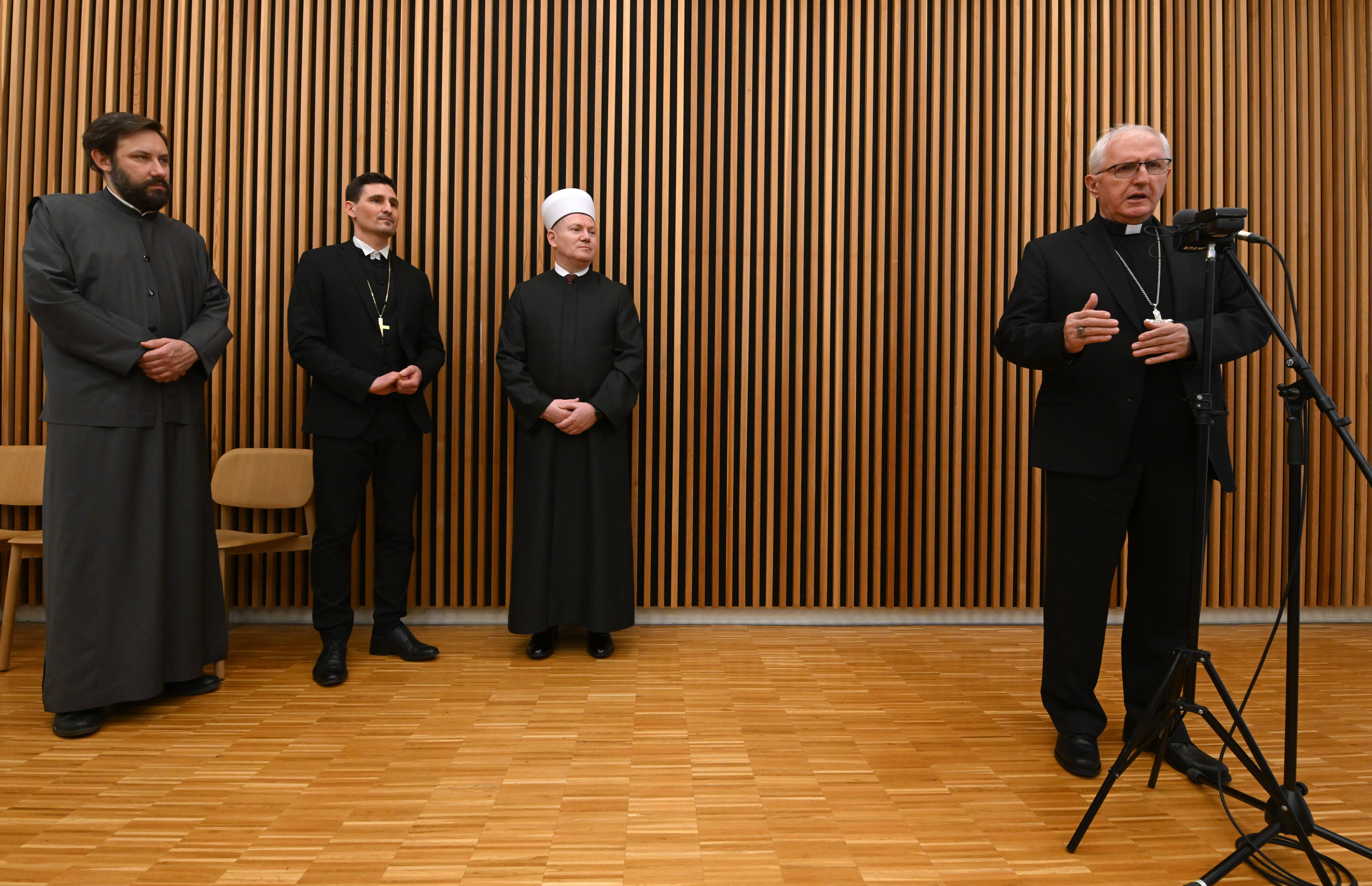 Medreligijski zajtrk v ljubljanski džamiji