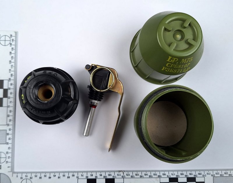 Predano nezakonito orožje