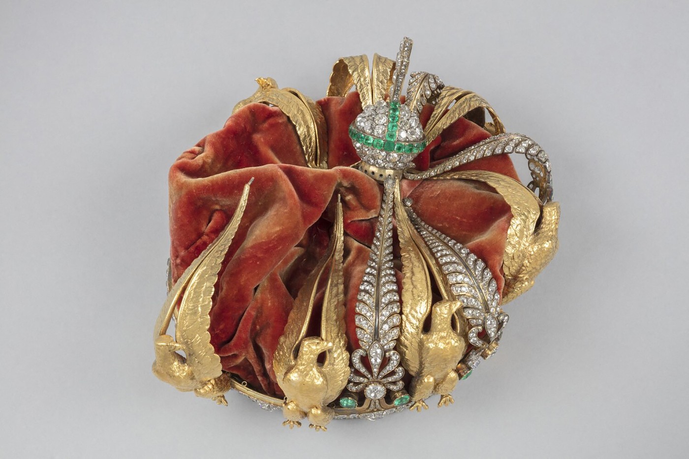 Poškodovana krona francoske cesarice Evgenije