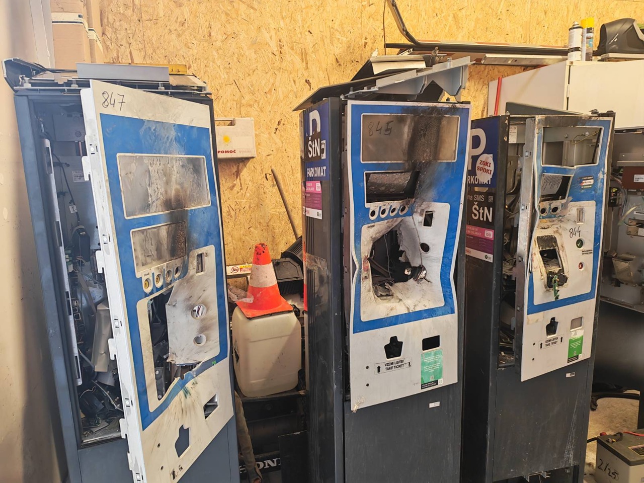 razstreljen parkomat Štepanjsko naselje