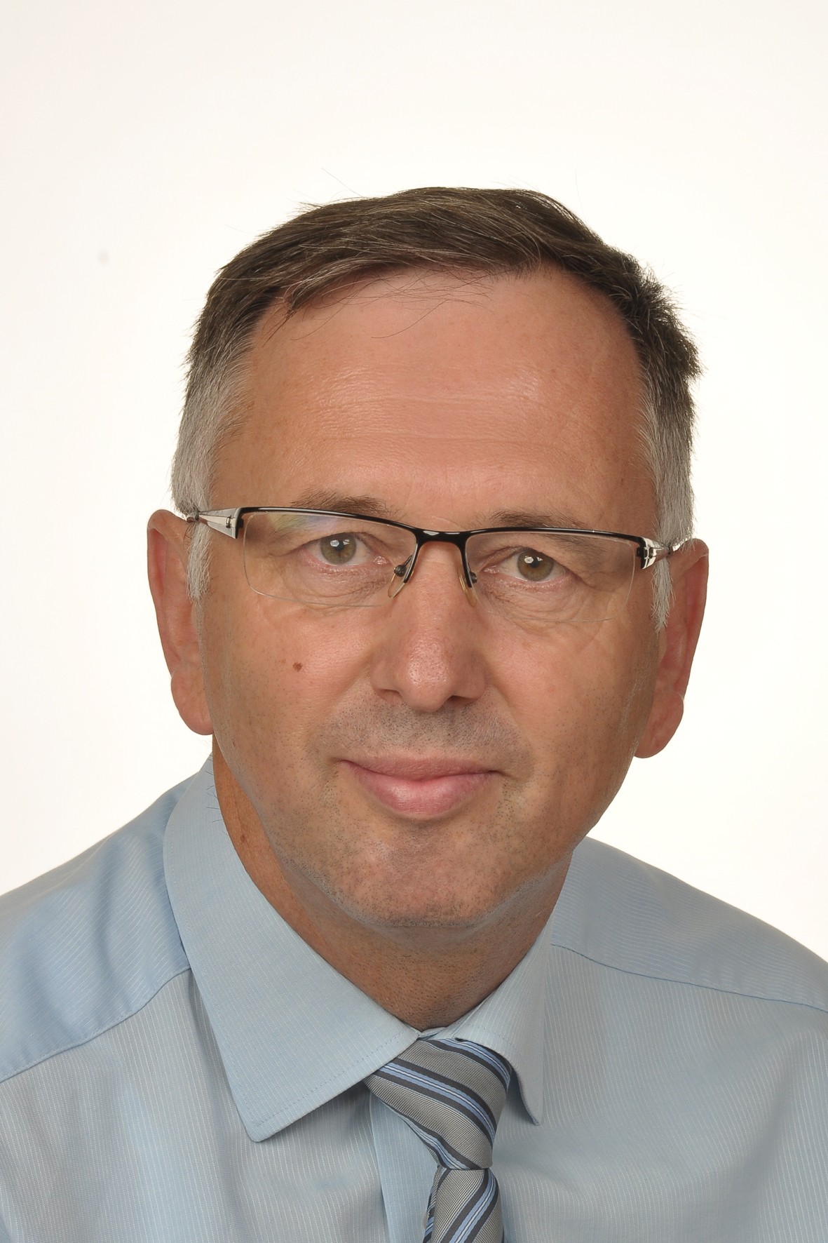 Igor Milavec, direktor Združenja lesne in pohištvene industrije pri GZS.