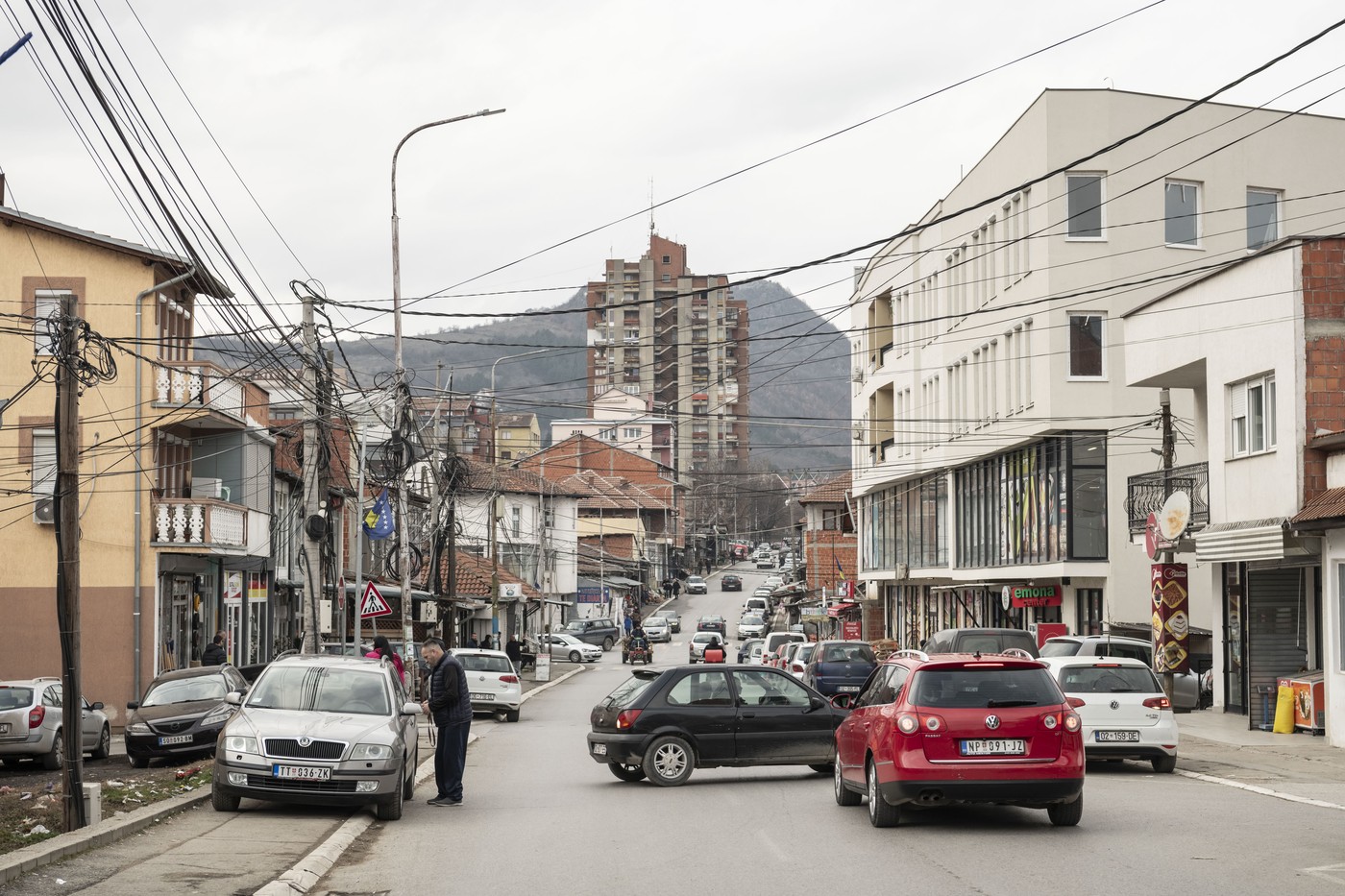 Avtomobili s srbskimi registracijami v Severni Mitrovici