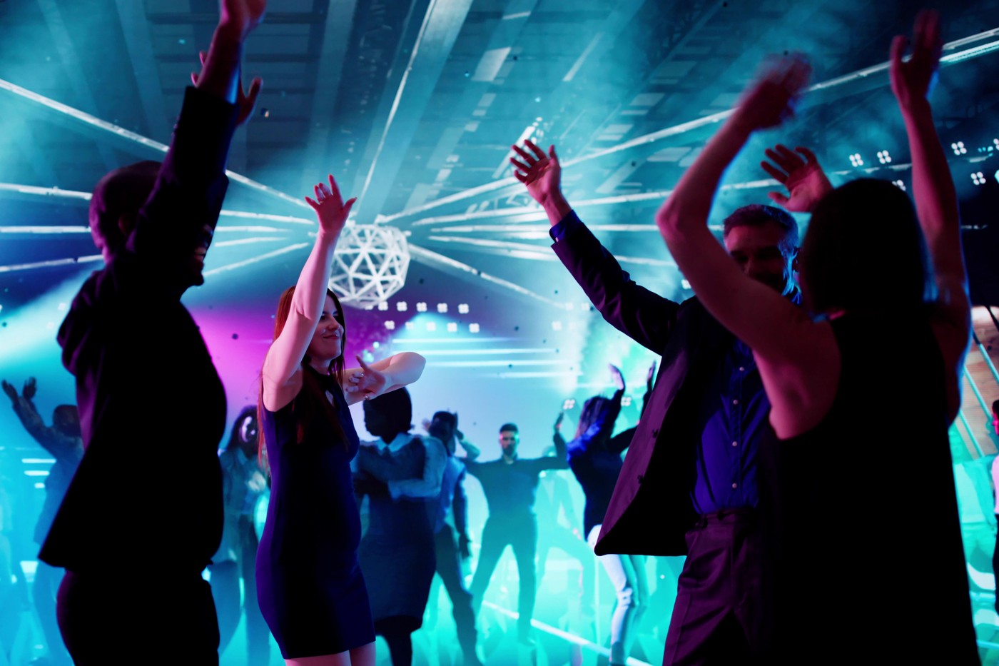 klub, diskoteka, mladi, ples, zabava