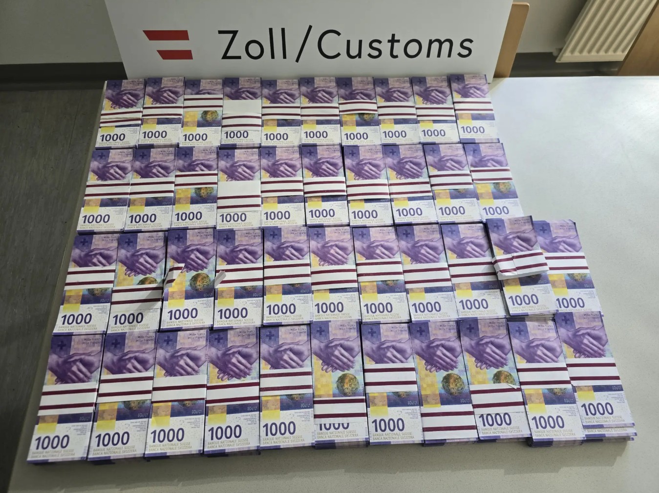 Europol zasegel ponarejene bankovce in kovance