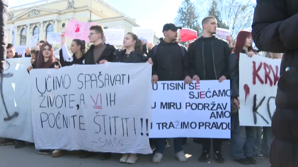 Protesti zaradi iztirjenja tramvaja v Sarajevu