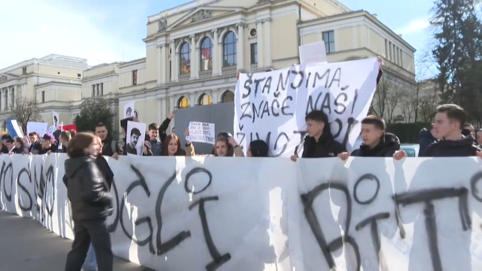 Protesti zaradi iztirjenja tramvaja v Sarajevu