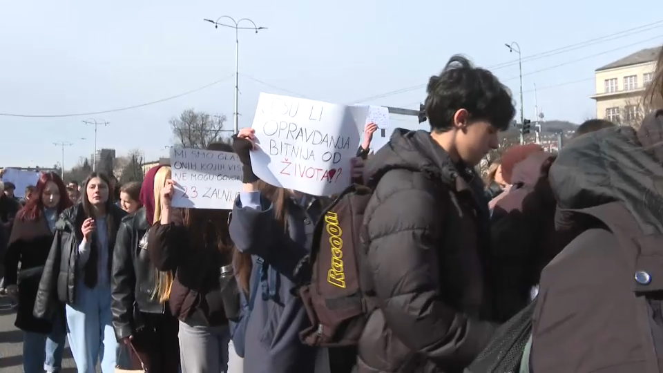 Protesti zaradi iztirjenja tramvaja v Sarajevu