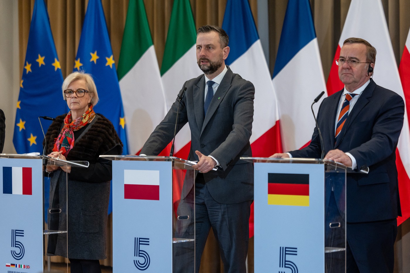 Sestanek petih članic Nata v Krakovu