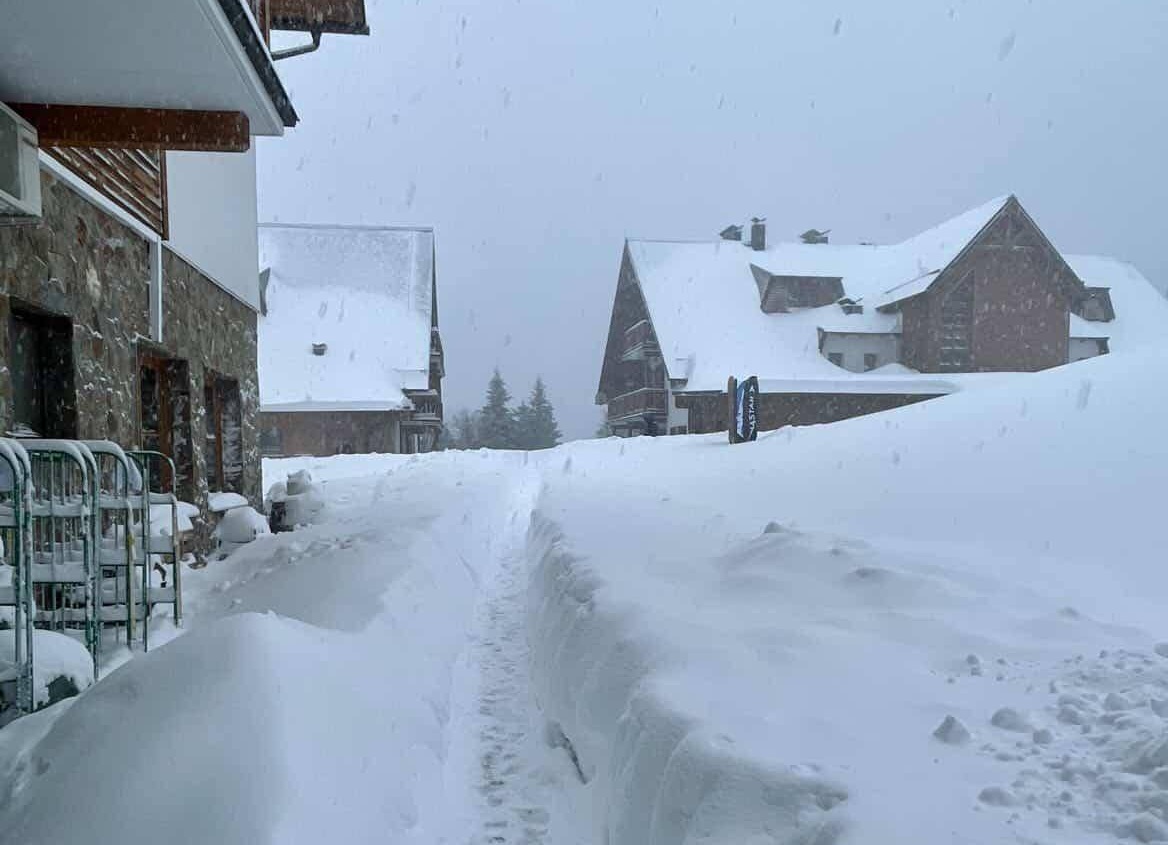 Sneg na vrhu Mariboskega Pohorja