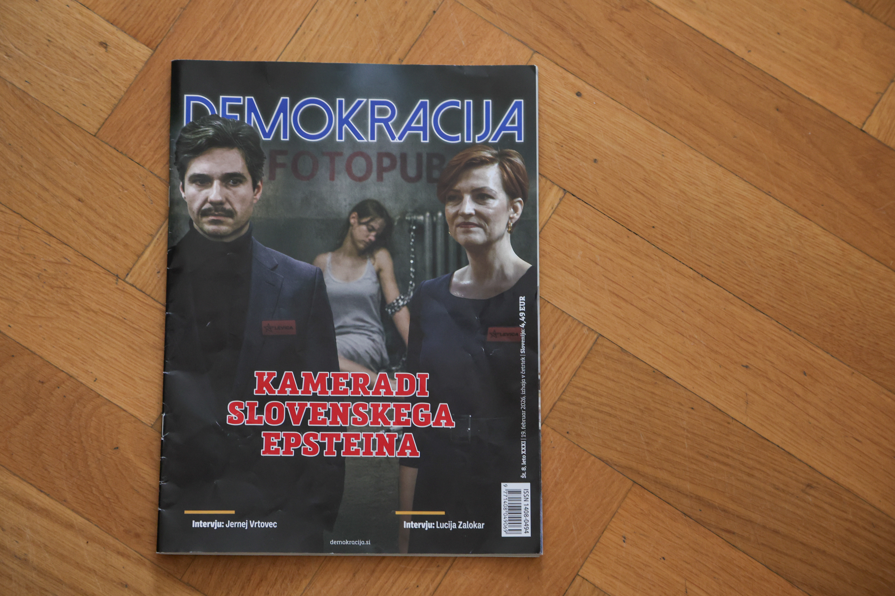 Naslovnica revije Demokracija