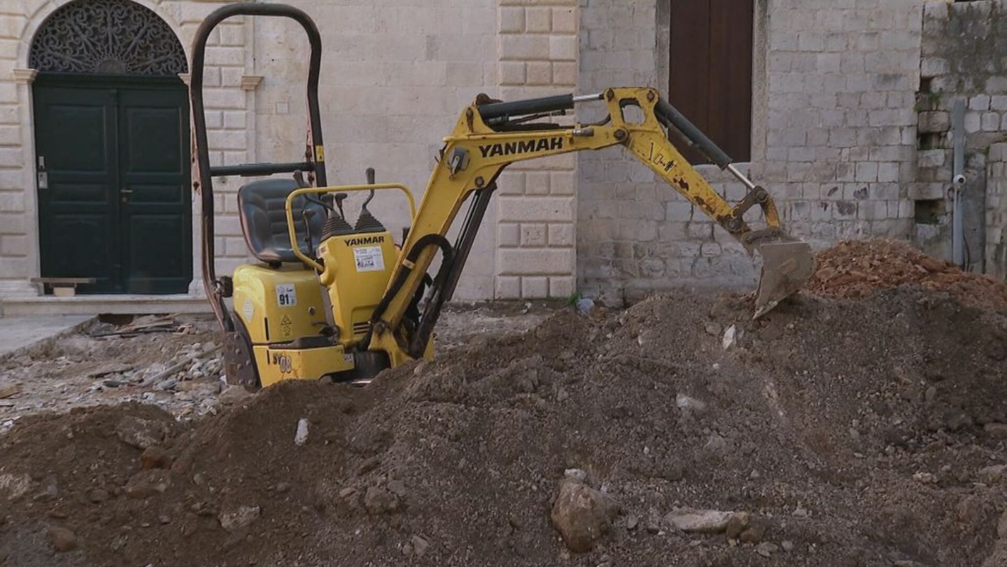 Odkritje kamnitega sarkofaga v Dubrovniku