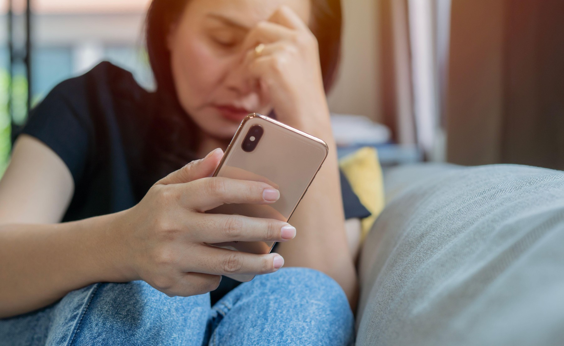 Depresija, mladi odrasli, pametni telefon