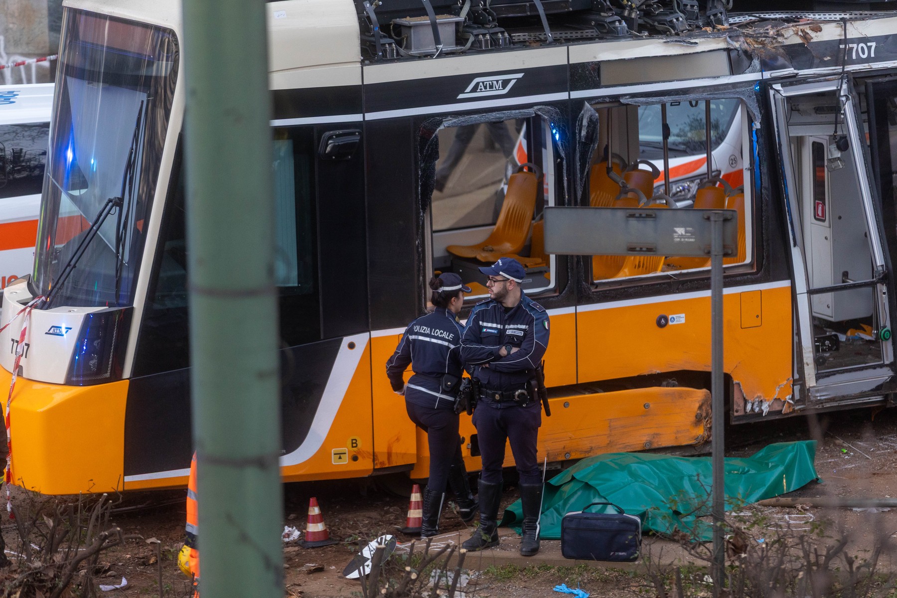 iztirjenje tramvaja v Milanu