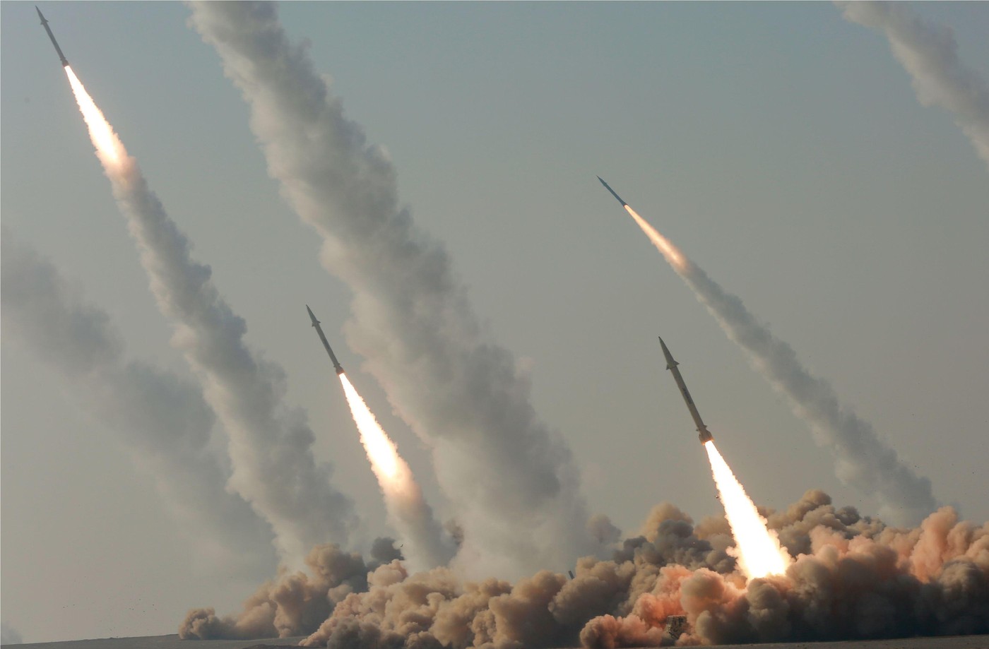 Množična izstrelitev iranskih raket