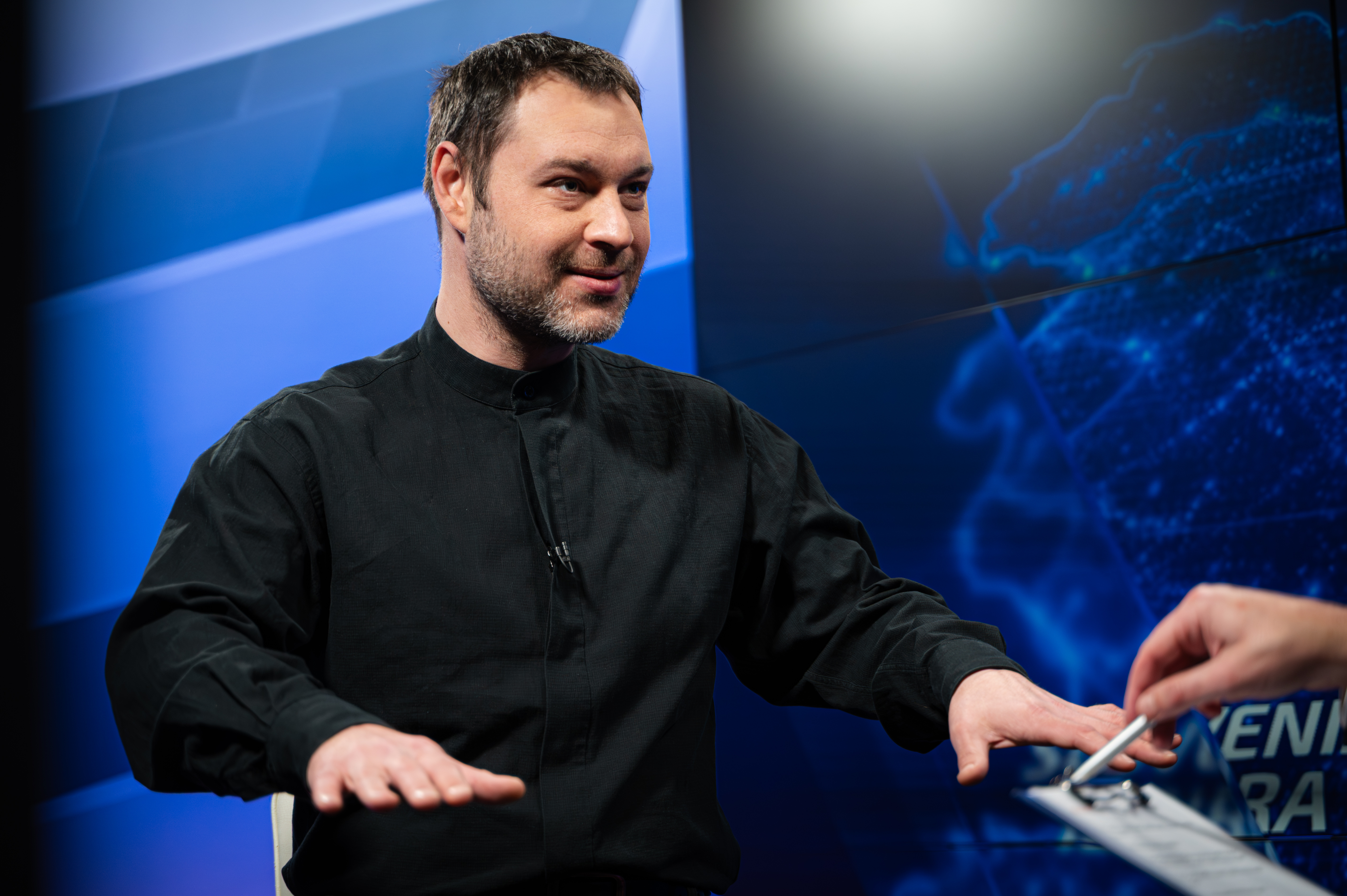 Na kratko, Miha Kordiš, Mi, socialisti! 1