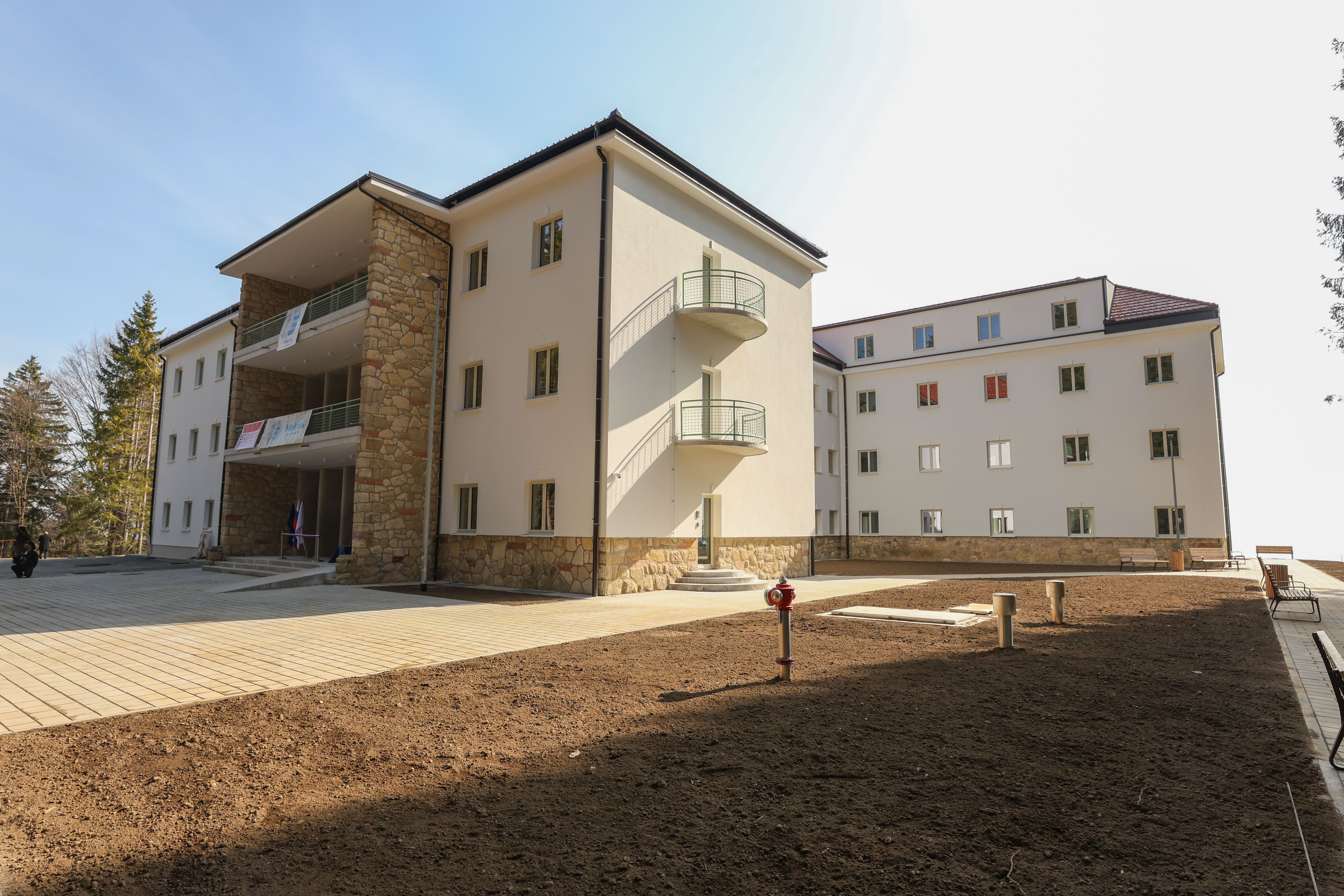 Prenovljeni prostori oddelka negovalne bolnišnice UKC Maribor na Slivniškem Pohorju