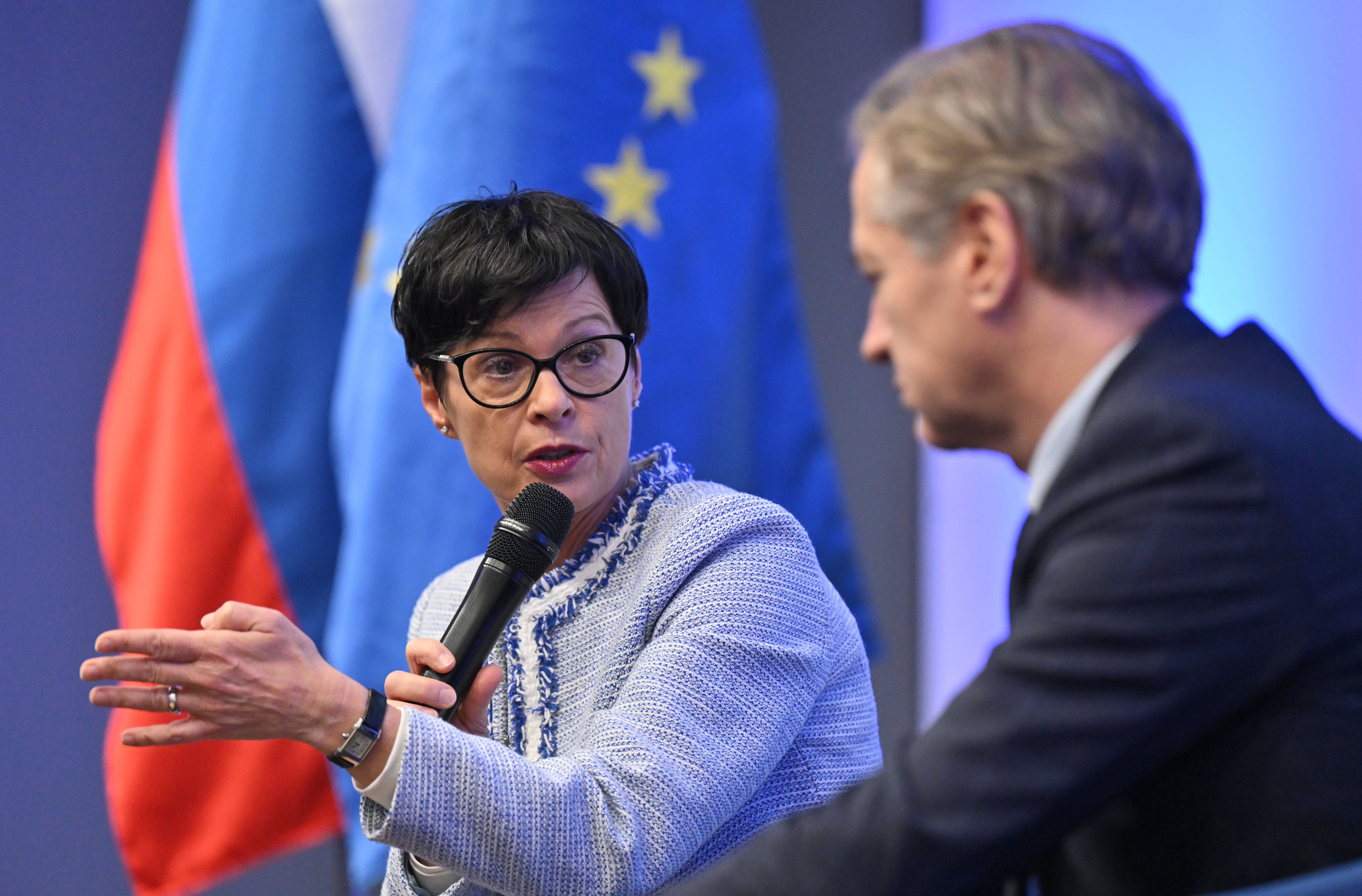 Marta Kos, Robert Golob