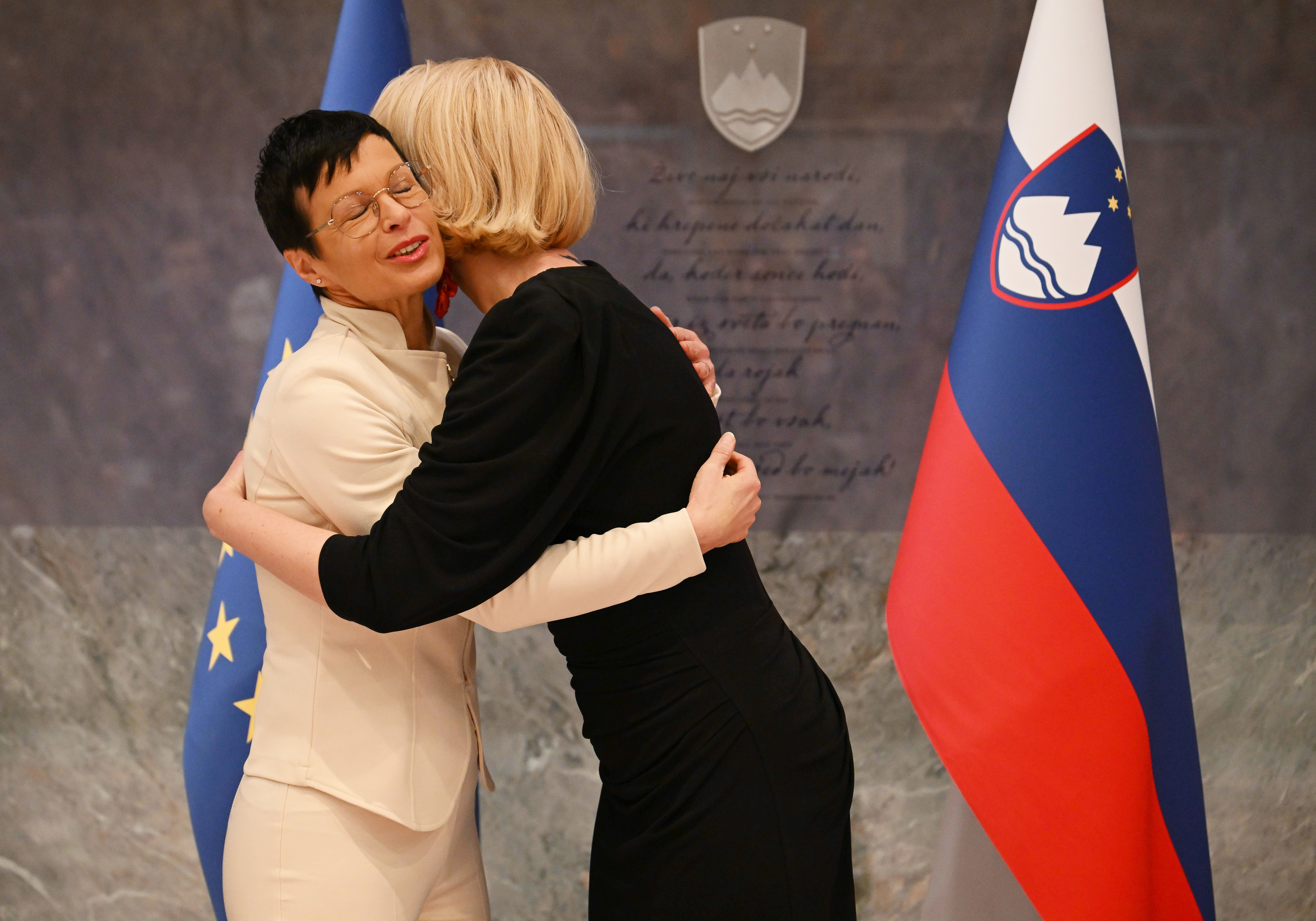 Urška Klakočar Zupančič, Marta Kos