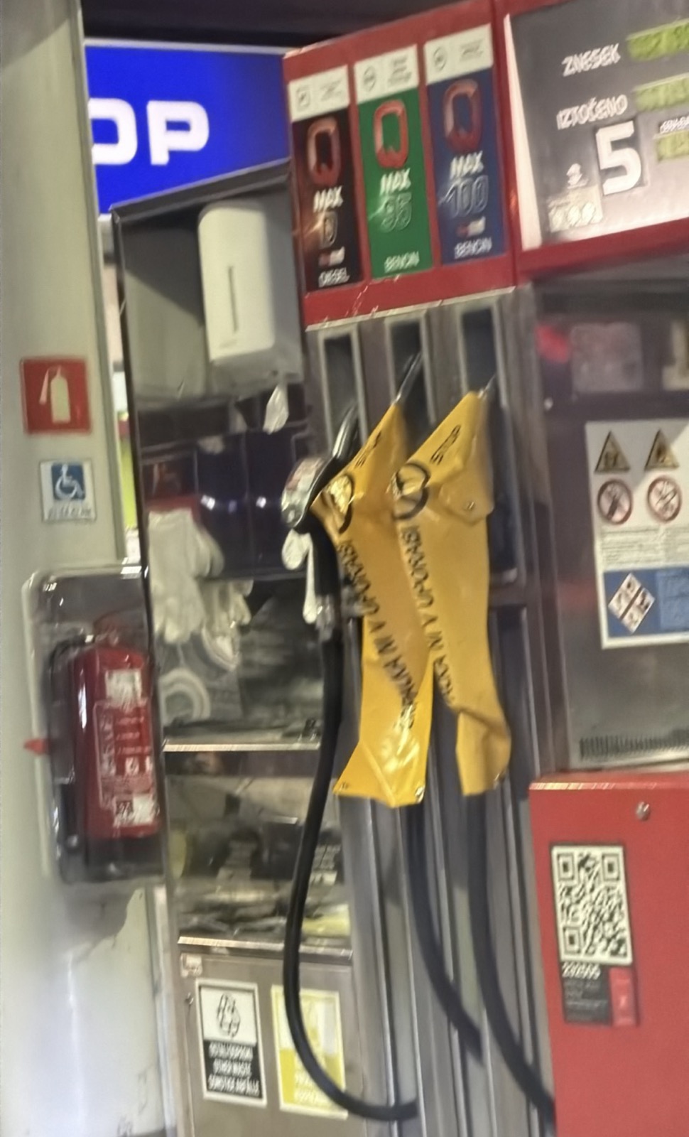 Pomanjkanje goriva na Petrolu na Šmartinski ulici v Ljubljani