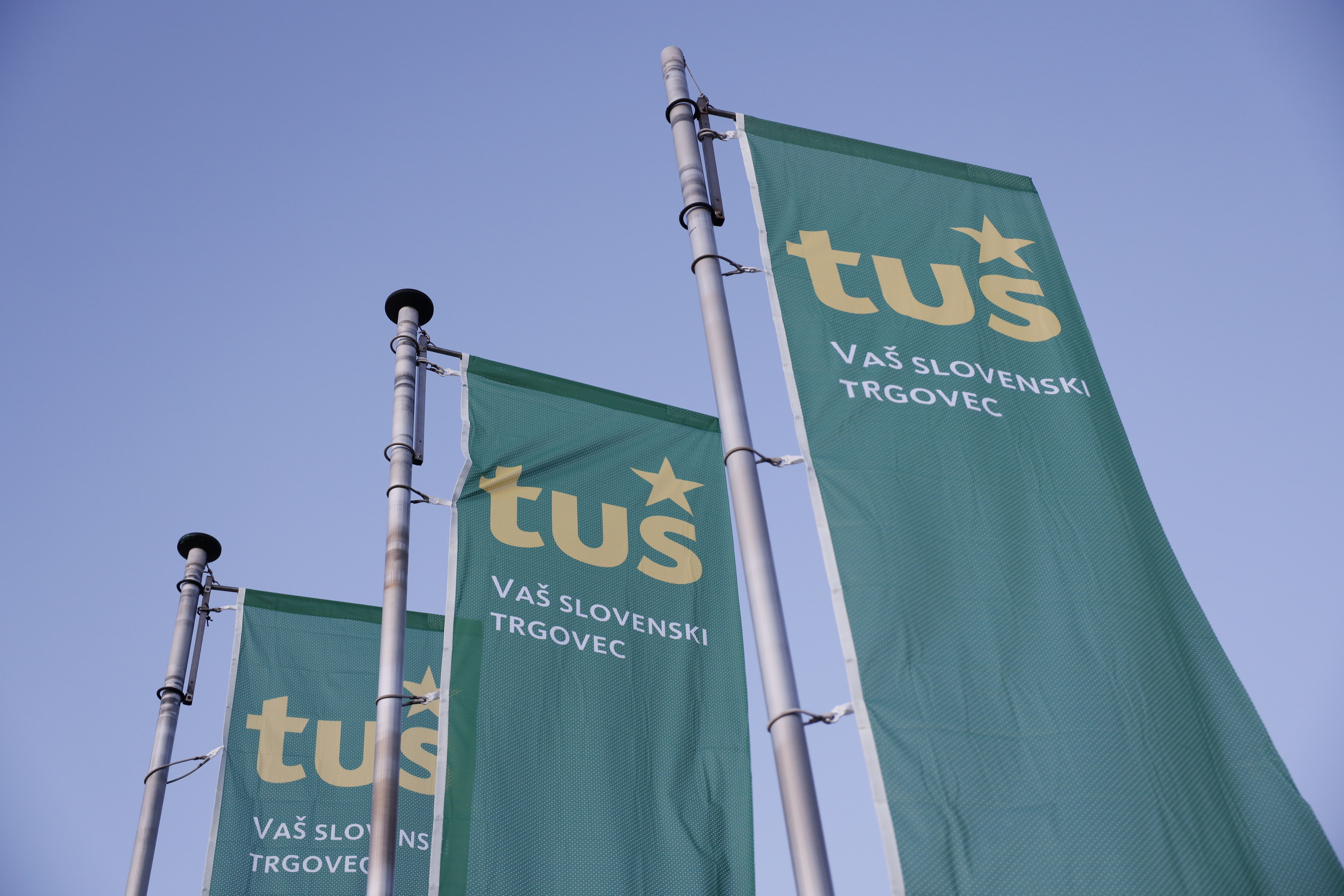 Tuš vaš slovenski trgovec 1