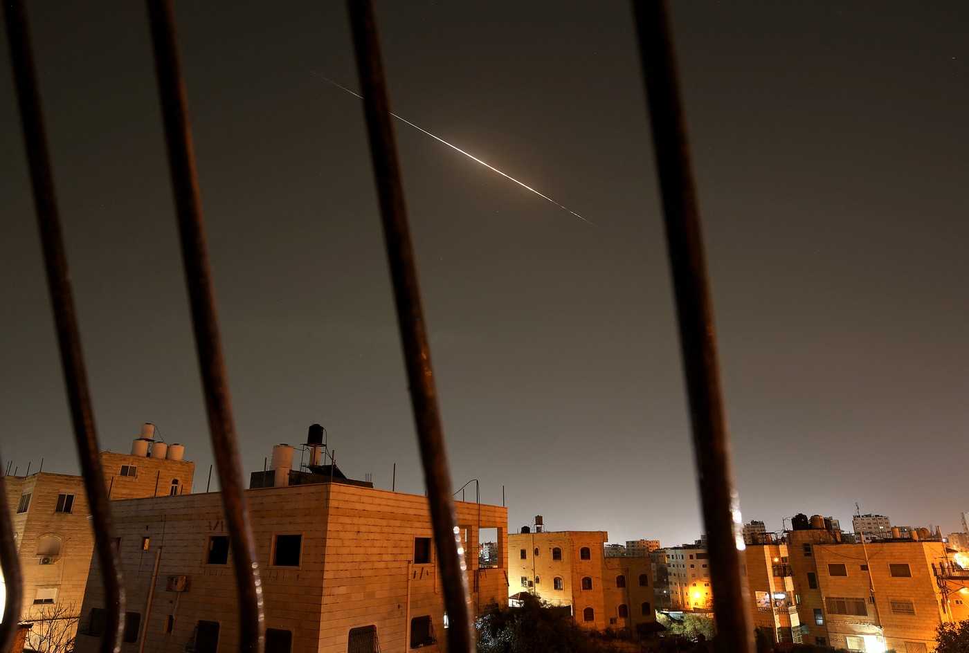 Iranske rakete nad izraelskim mestom Hebron